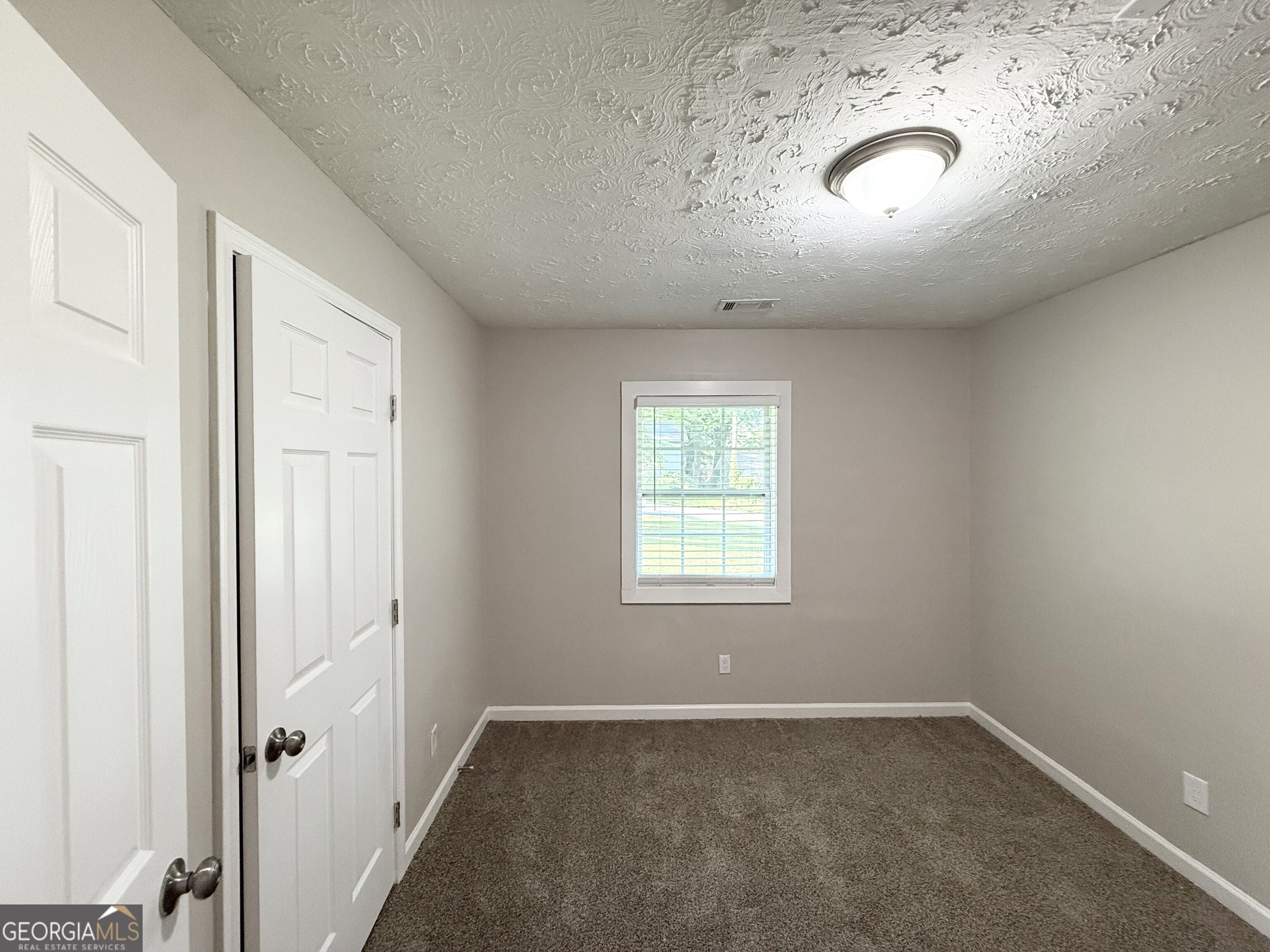 3916 Bonnie Lane Se Property Photo 6
