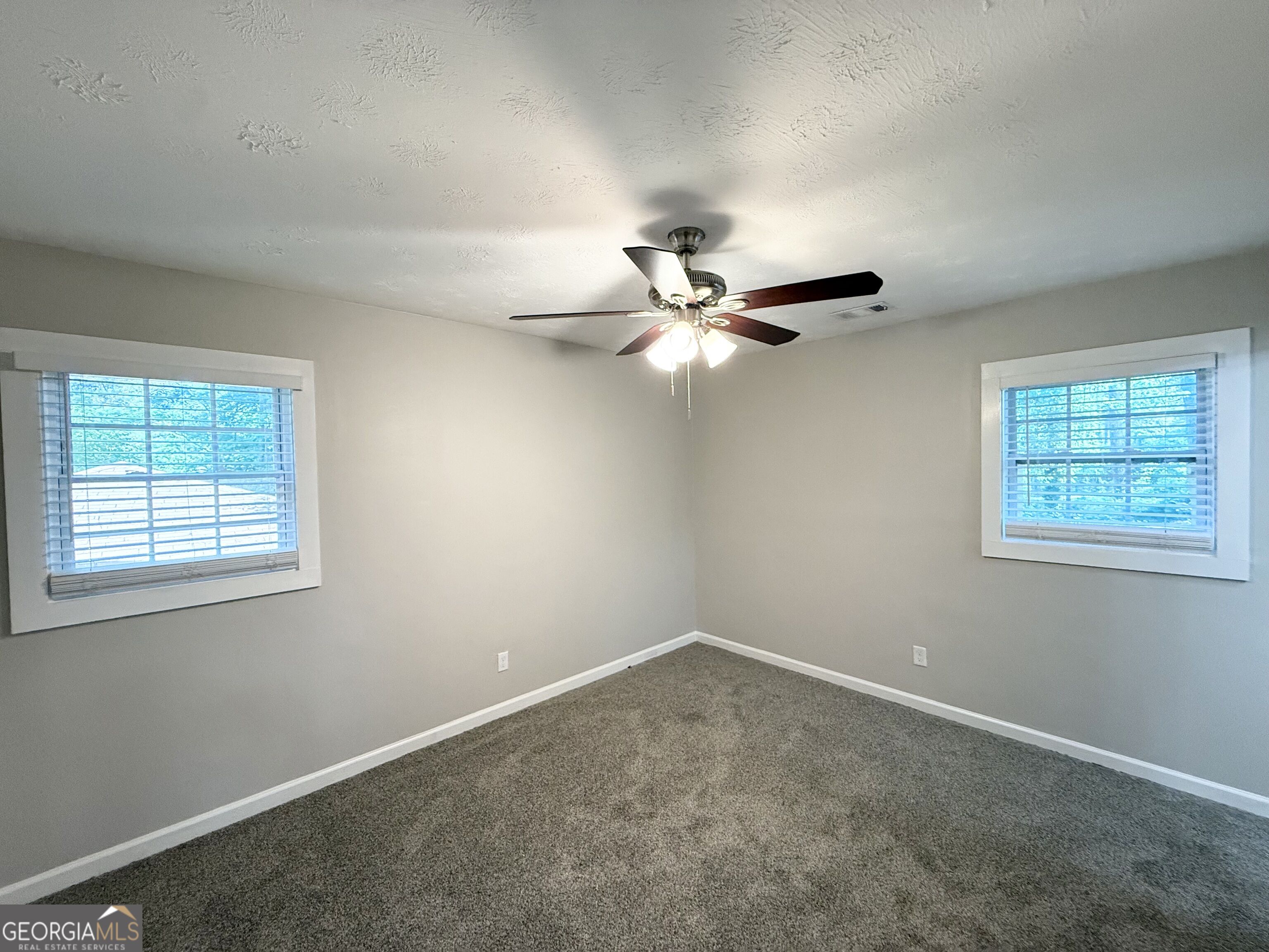 3916 Bonnie Lane Se Property Photo 8