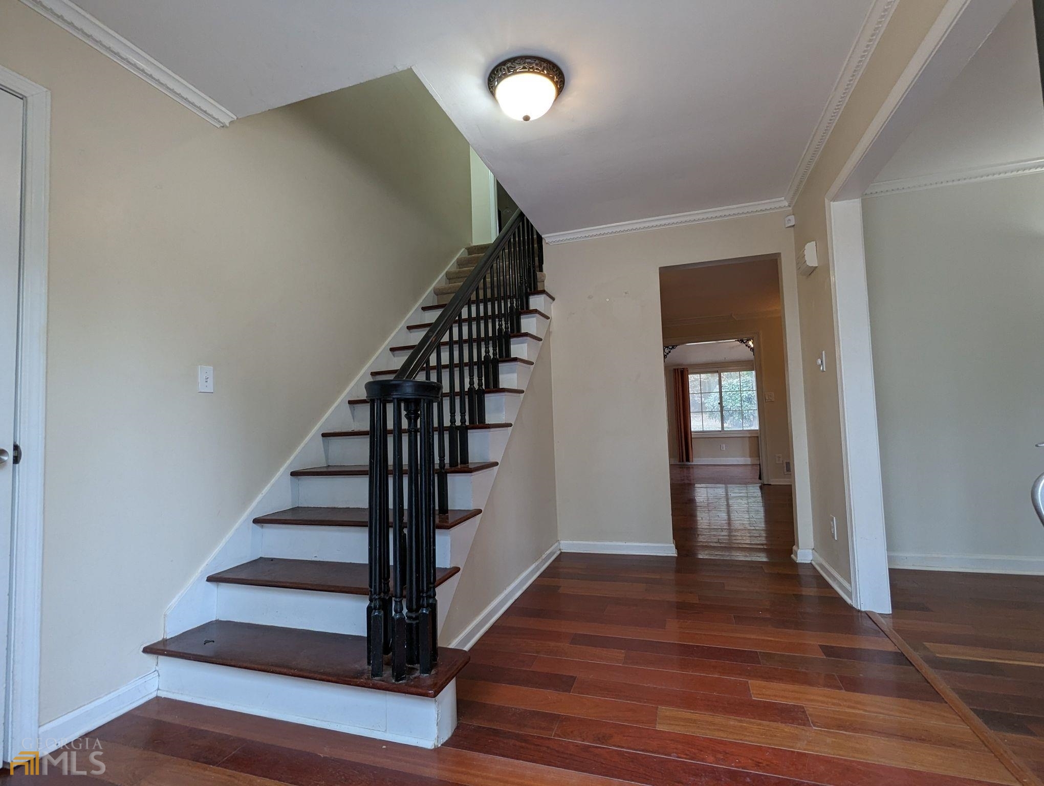 325 Lakeshore Drive Ne Property Photo 7