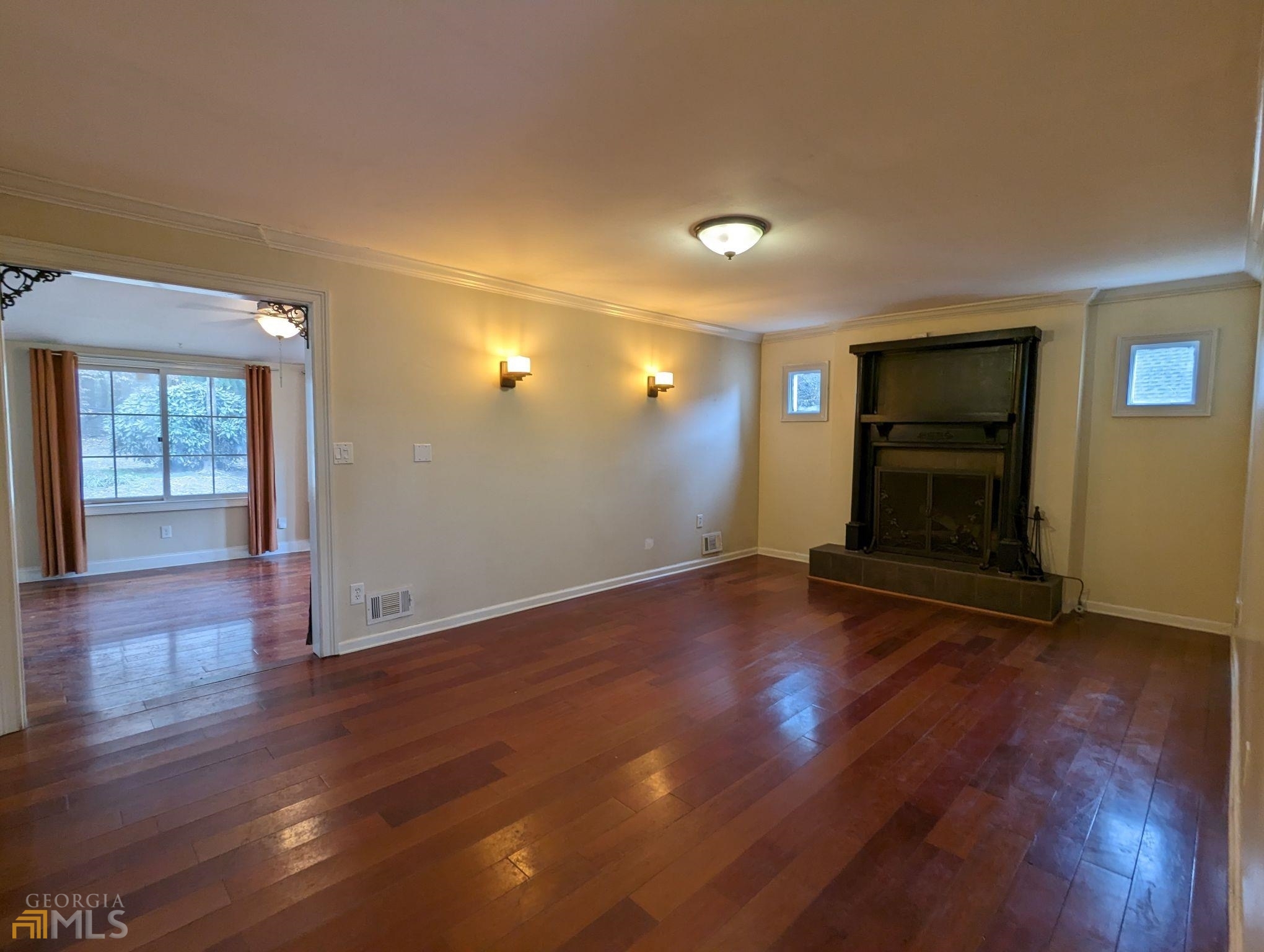 325 Lakeshore Drive Ne Property Photo 10