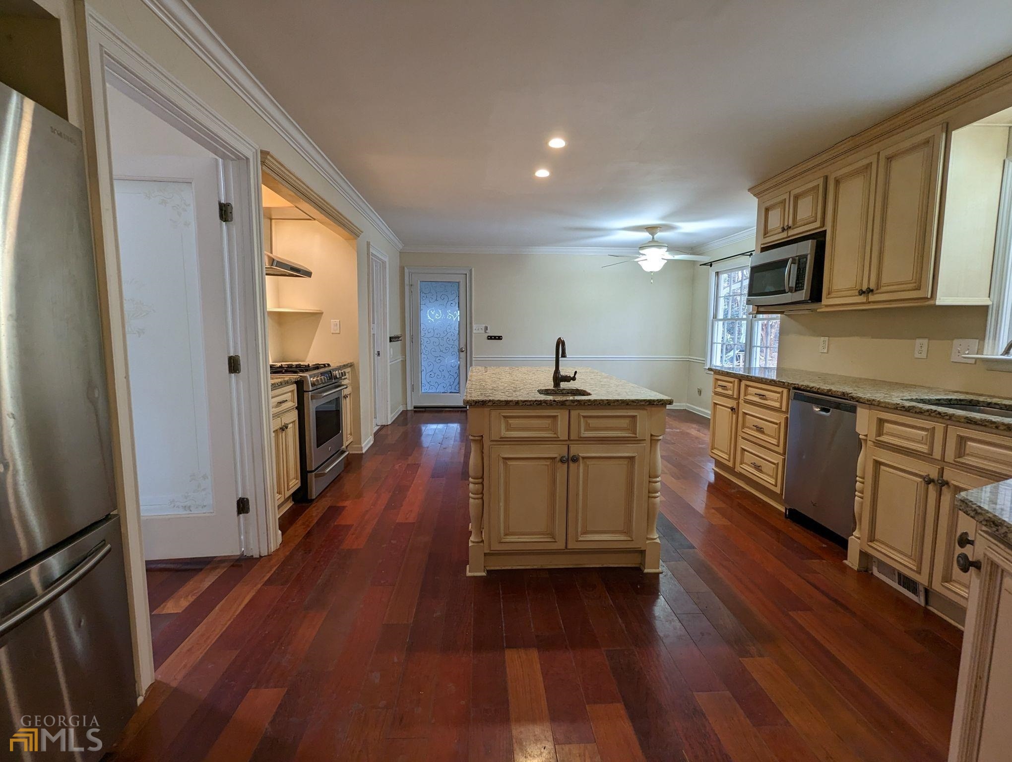325 Lakeshore Drive Ne Property Photo 22