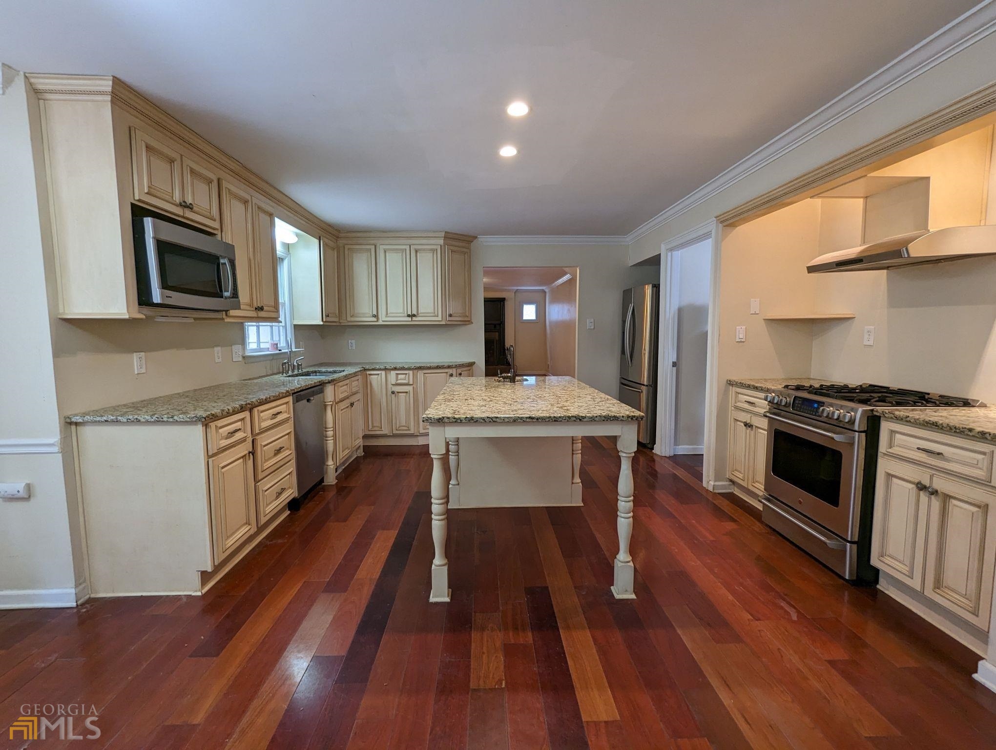 325 Lakeshore Drive Ne Property Photo 26
