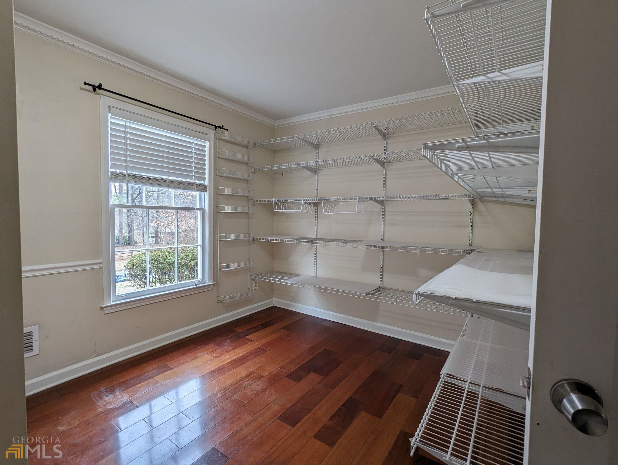 325 Lakeshore Drive Ne Property Photo 29