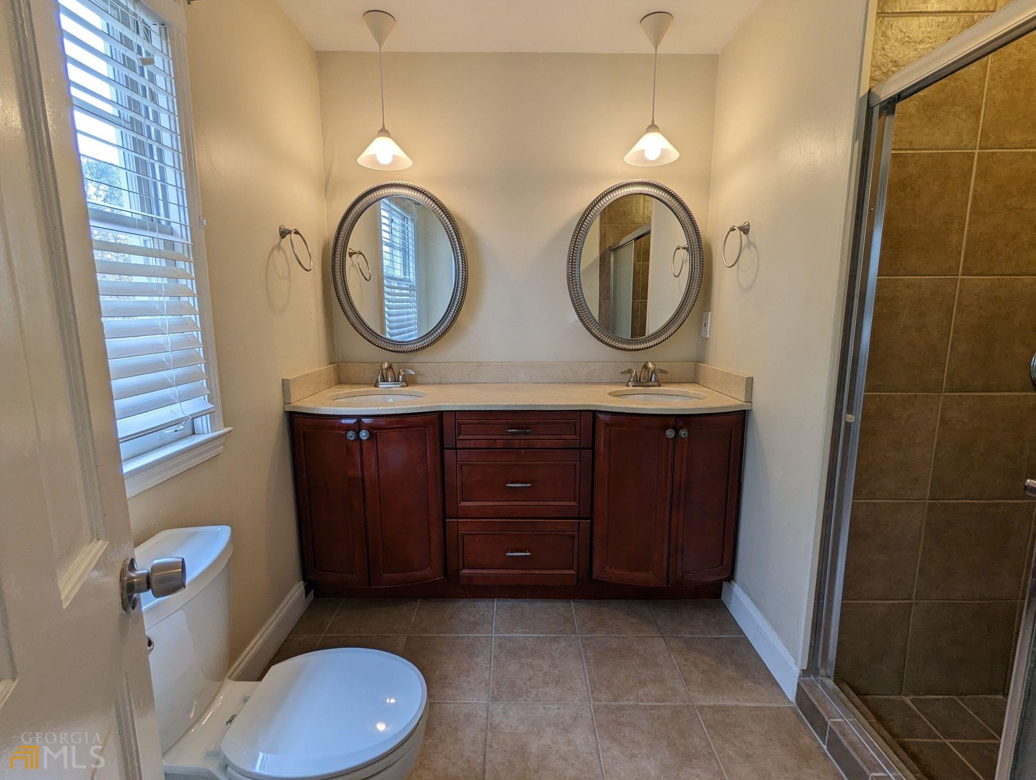 325 Lakeshore Drive Ne Property Photo 36
