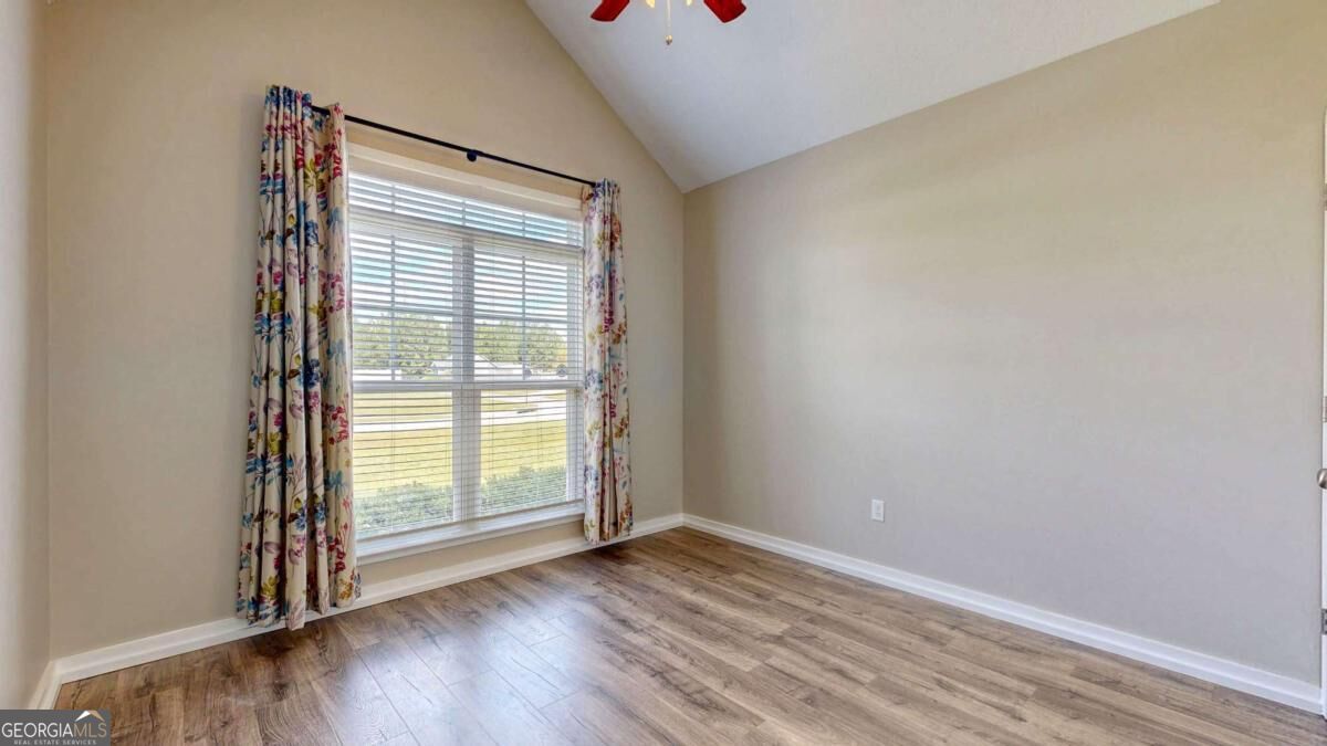 107 Kingsley Drive N Property Photo 23