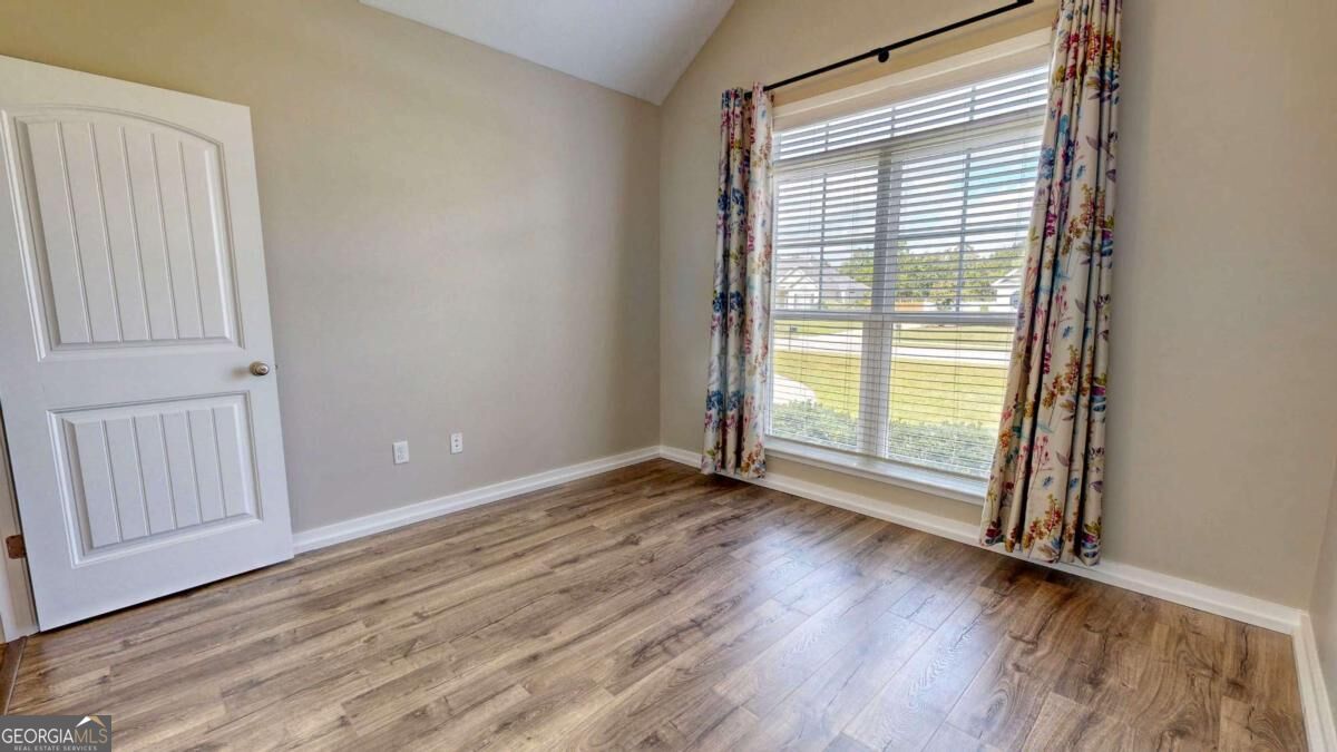 107 Kingsley Drive N Property Photo 25