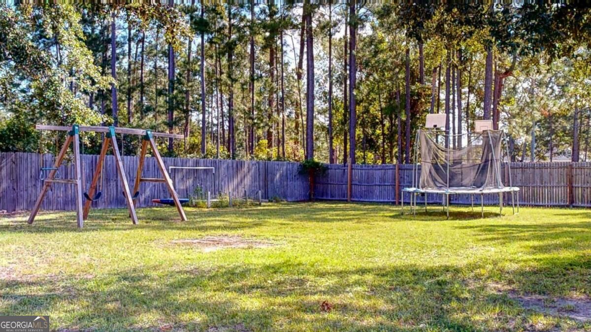 107 Kingsley Drive N Property Photo 39