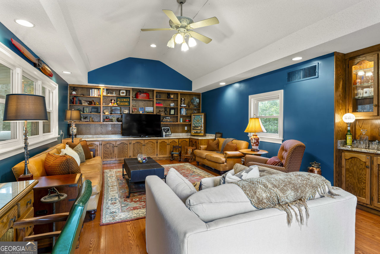 147 Stafford Avenue Property Photo 41
