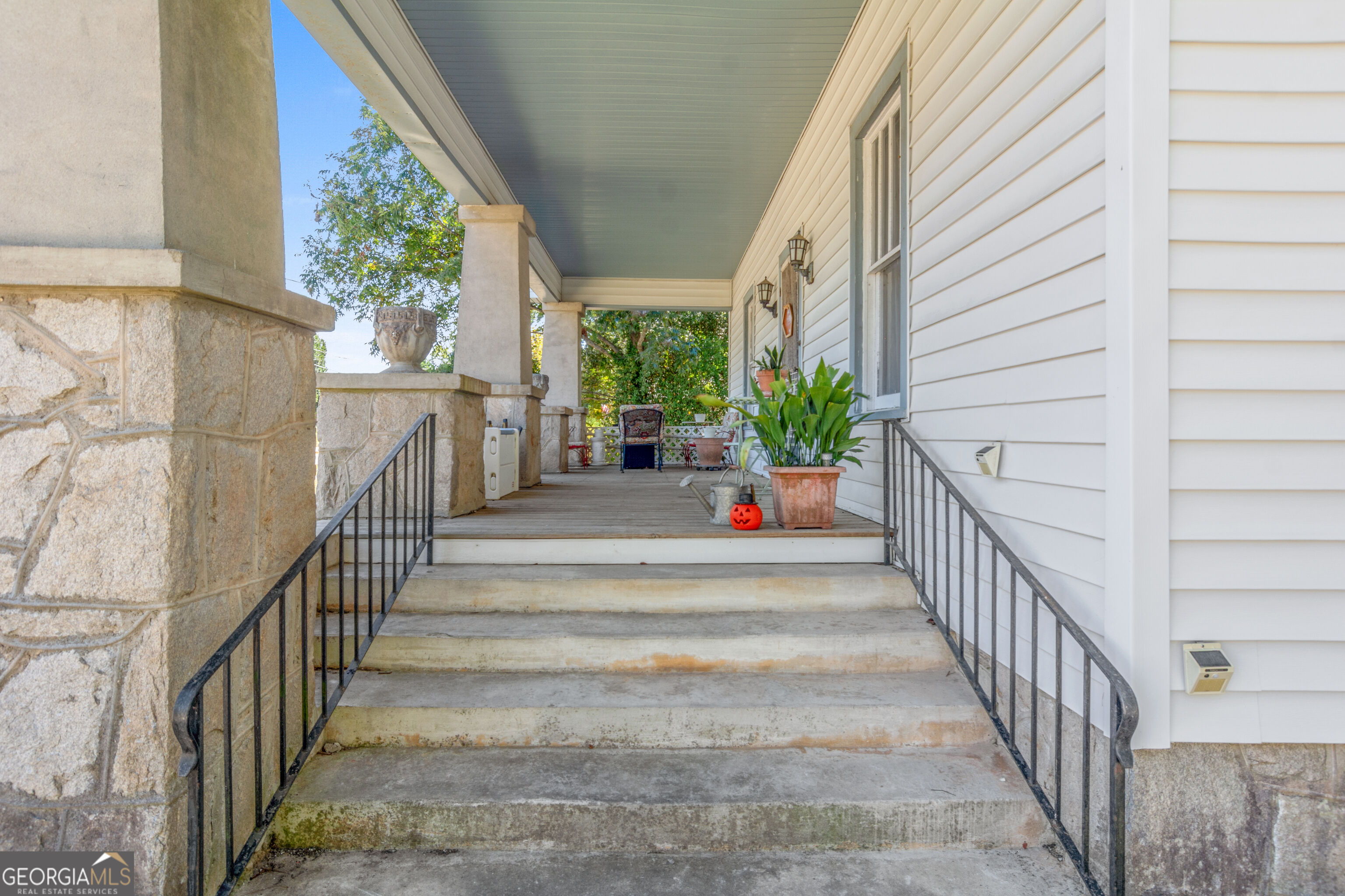 304 E Church Street Property Photo 3
