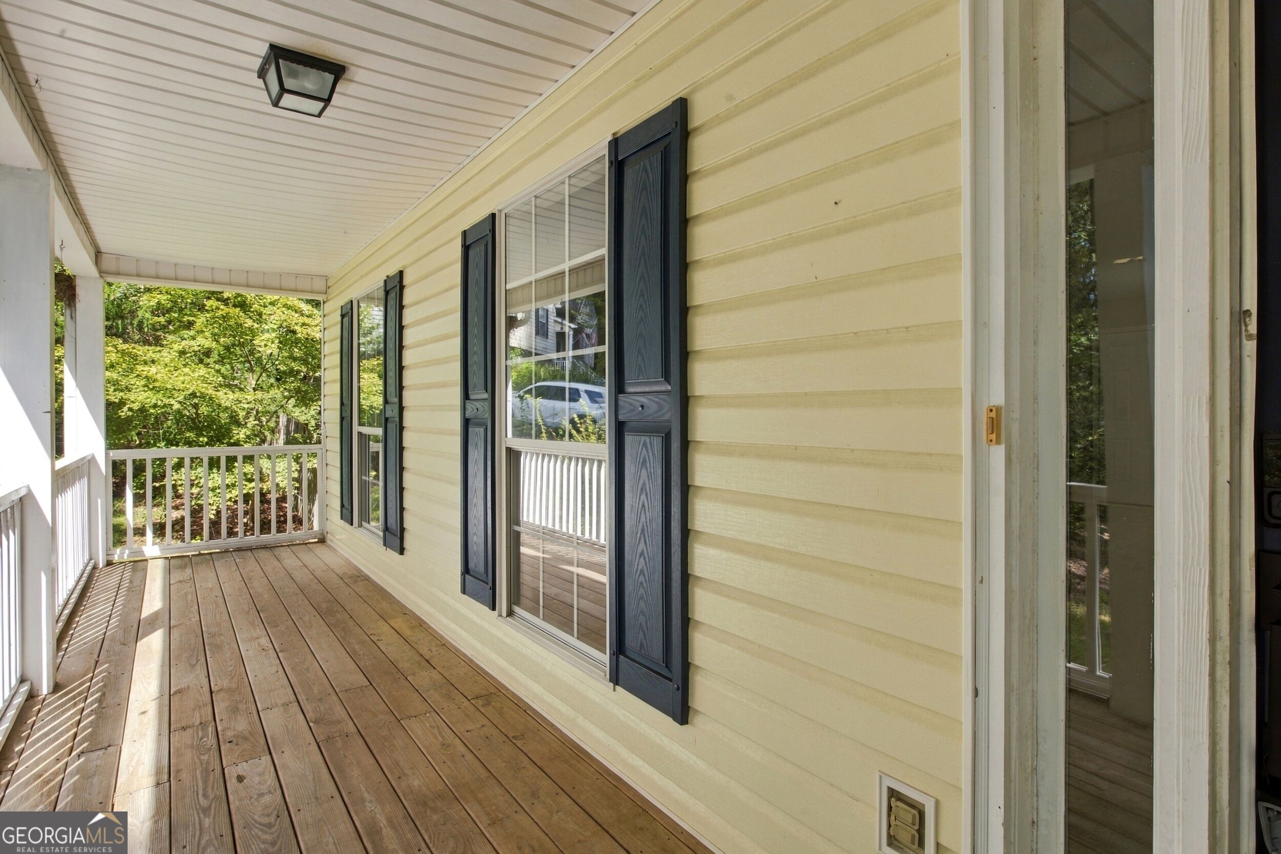 114 Blake Cove Property Photo 3