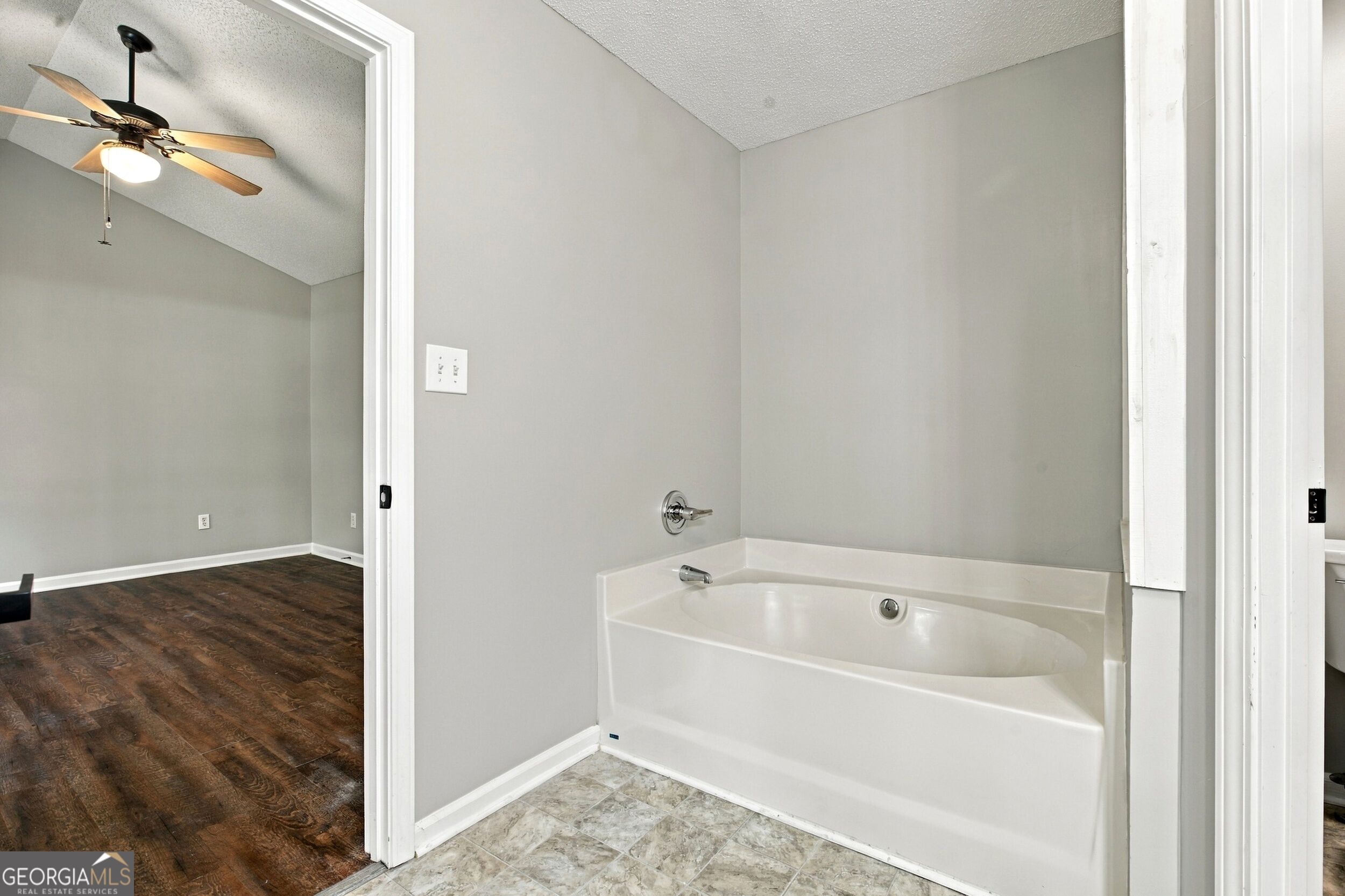 114 Blake Cove Property Photo 14