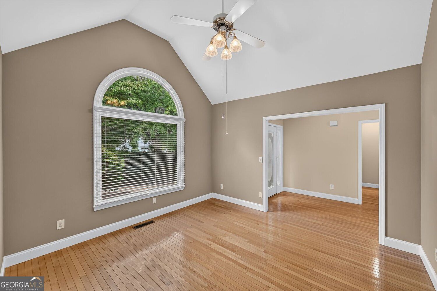 3970 Bridlewood Drive Property Photo 5