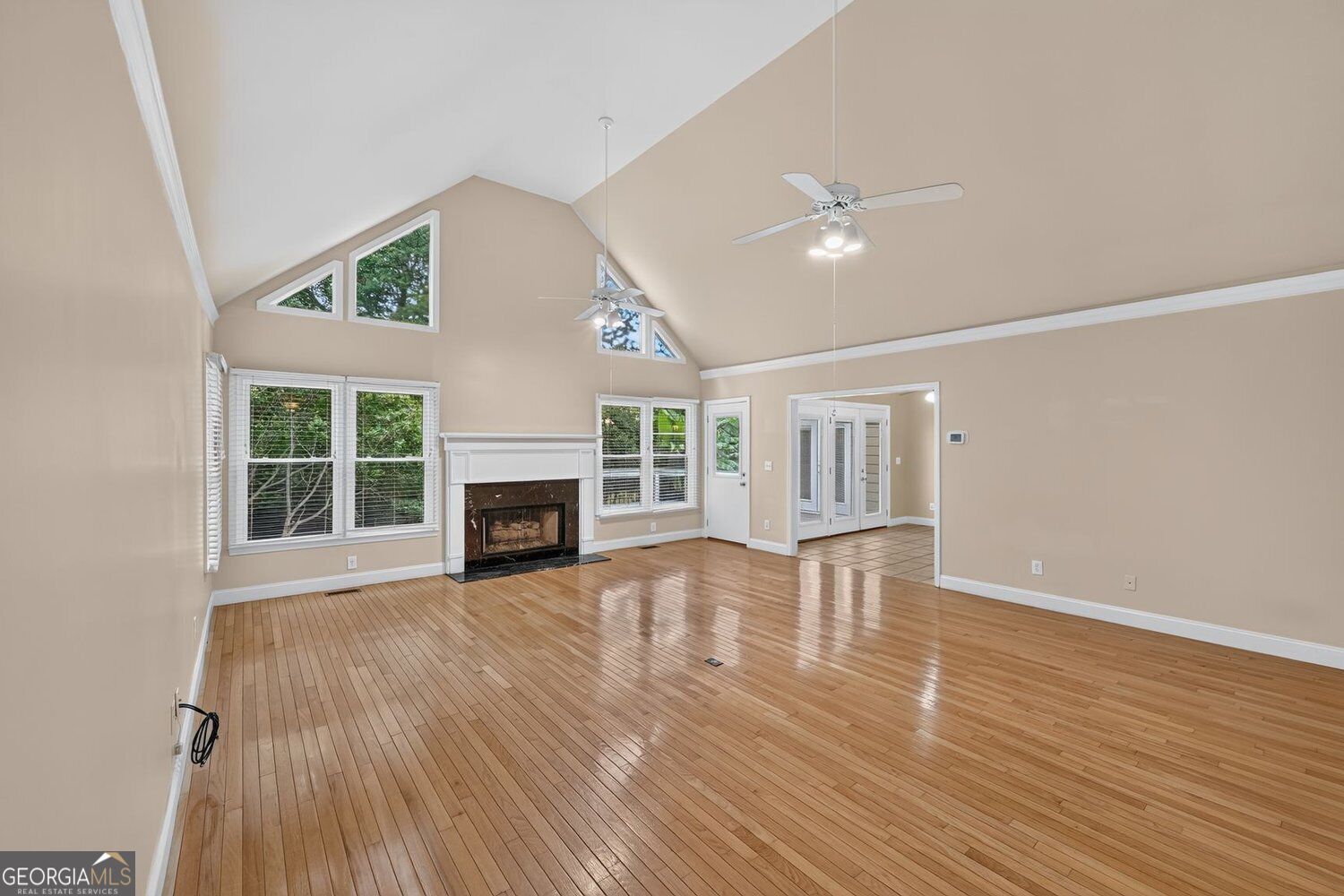 3970 Bridlewood Drive Property Photo 7