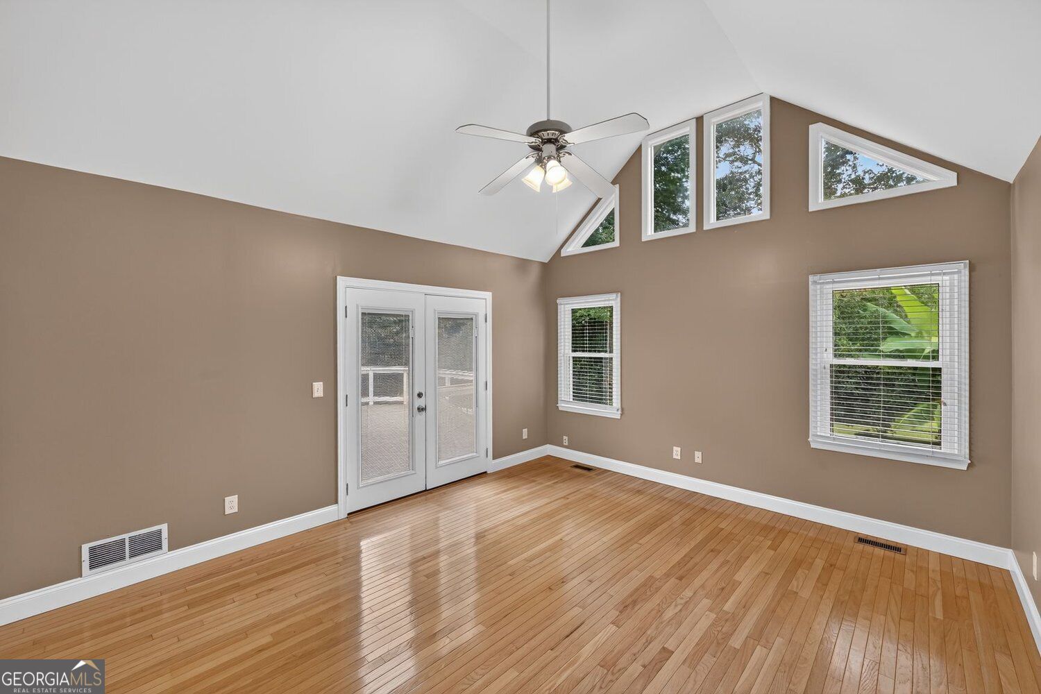 3970 Bridlewood Drive Property Photo 17