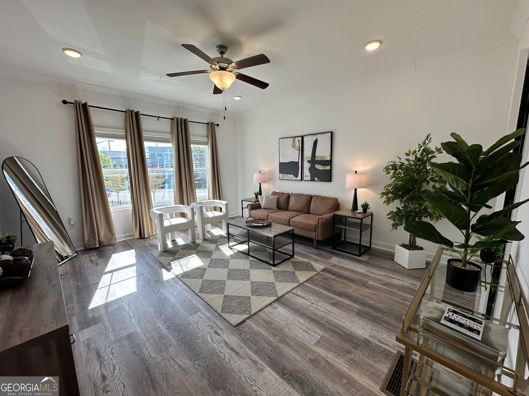 2041 Ocean Drive NW Property Photo 1