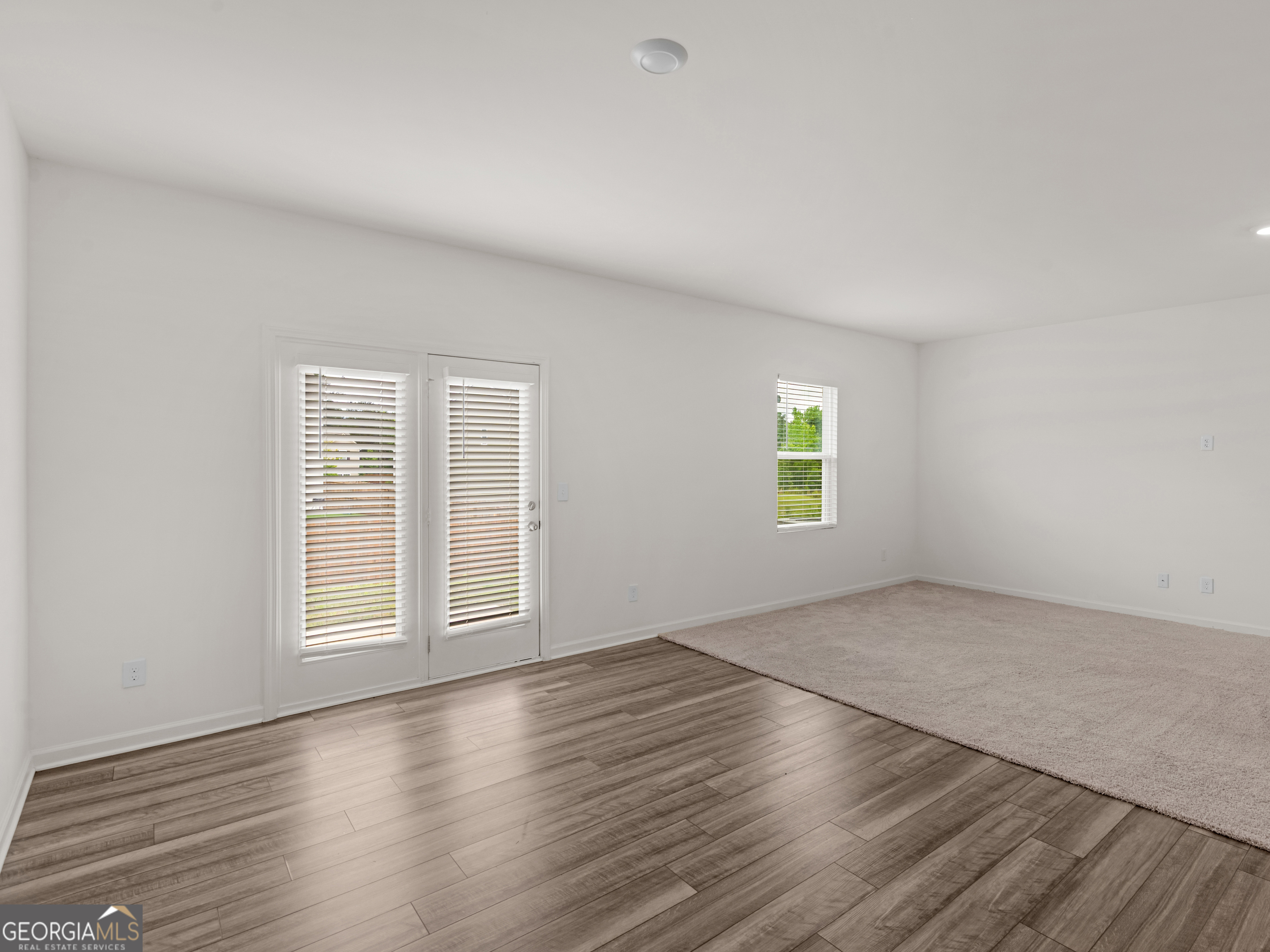214 Georgian Way Property Photo 5