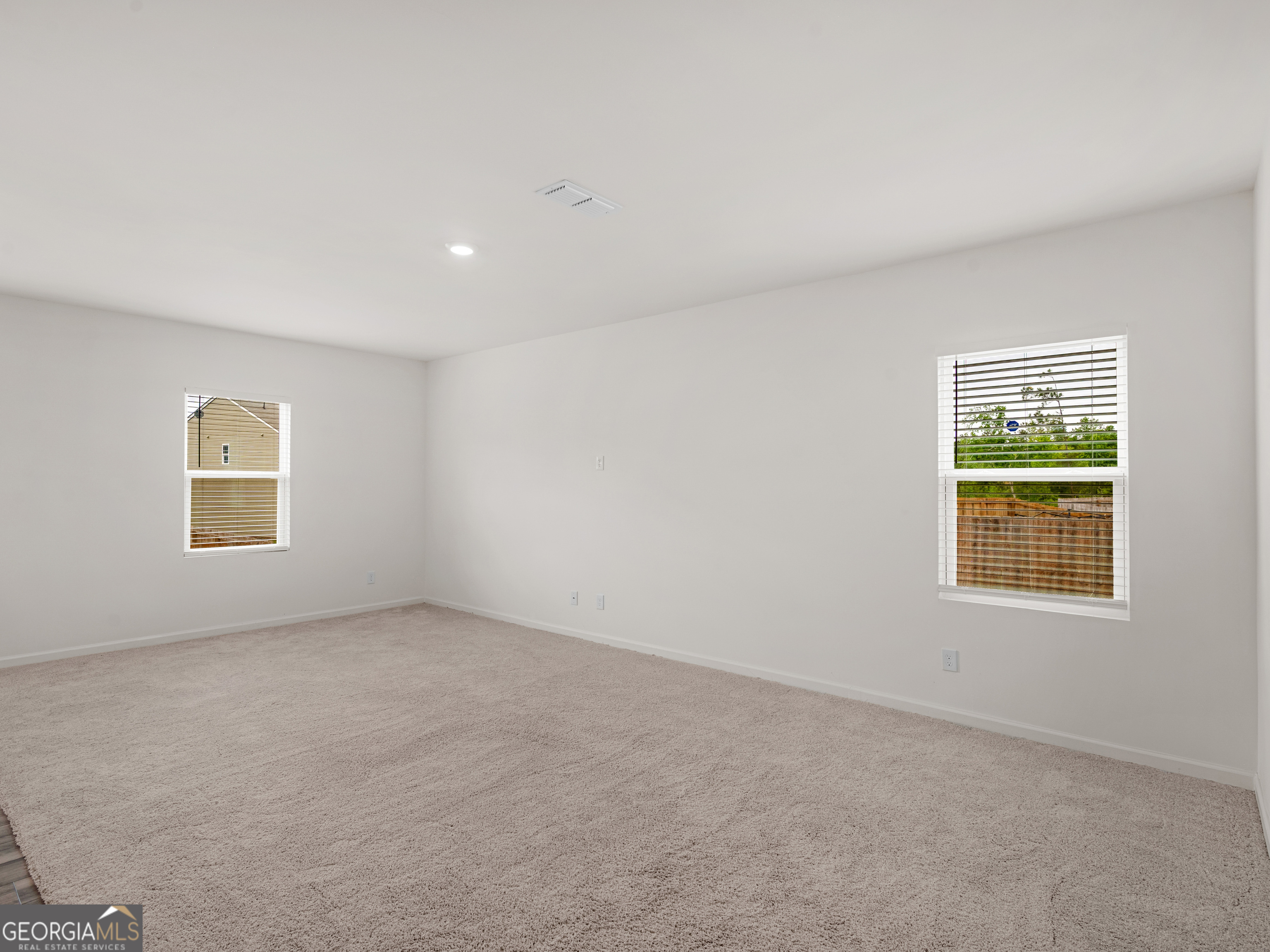 214 Georgian Way Property Photo 8