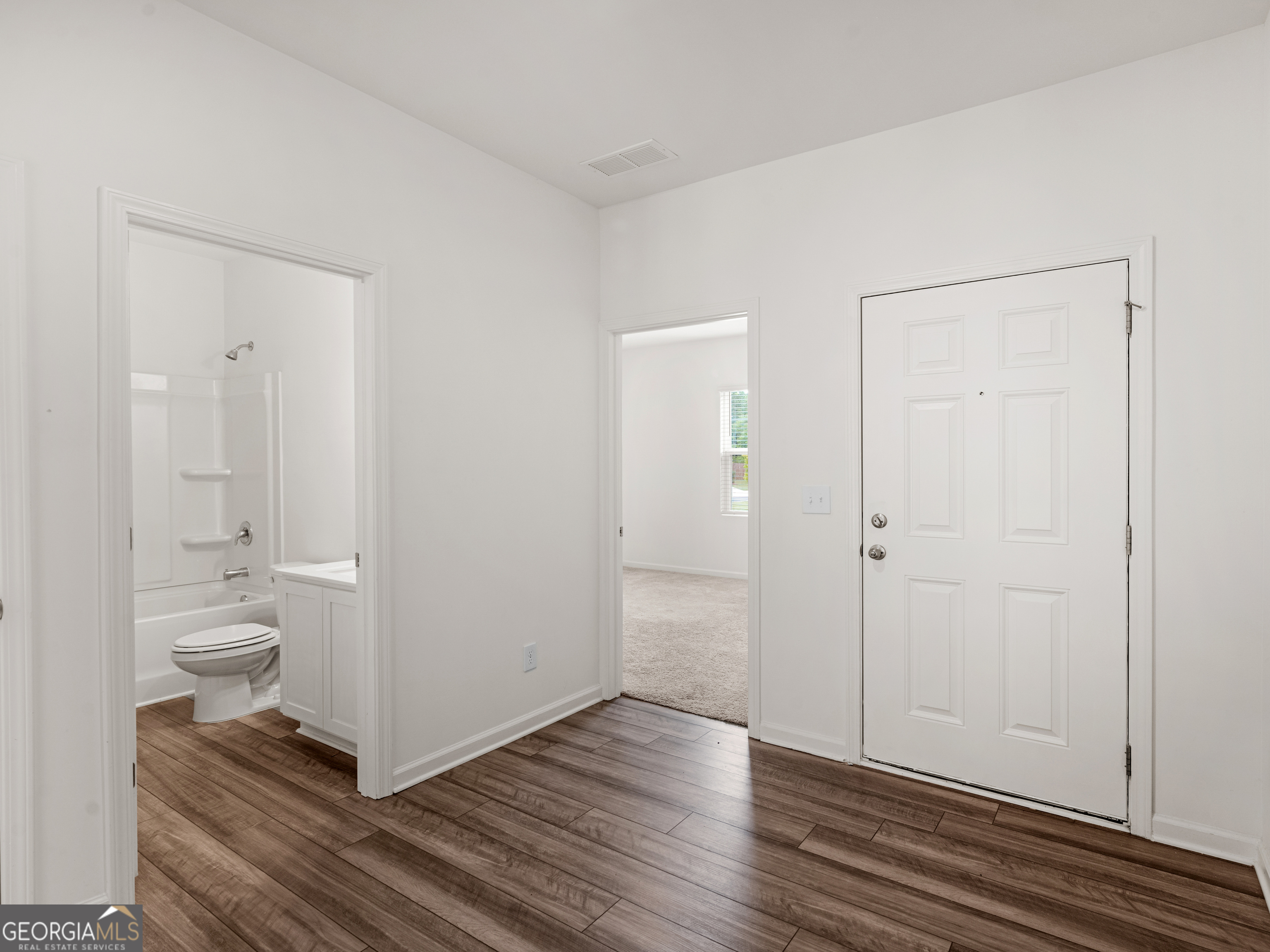 214 Georgian Way Property Photo 14