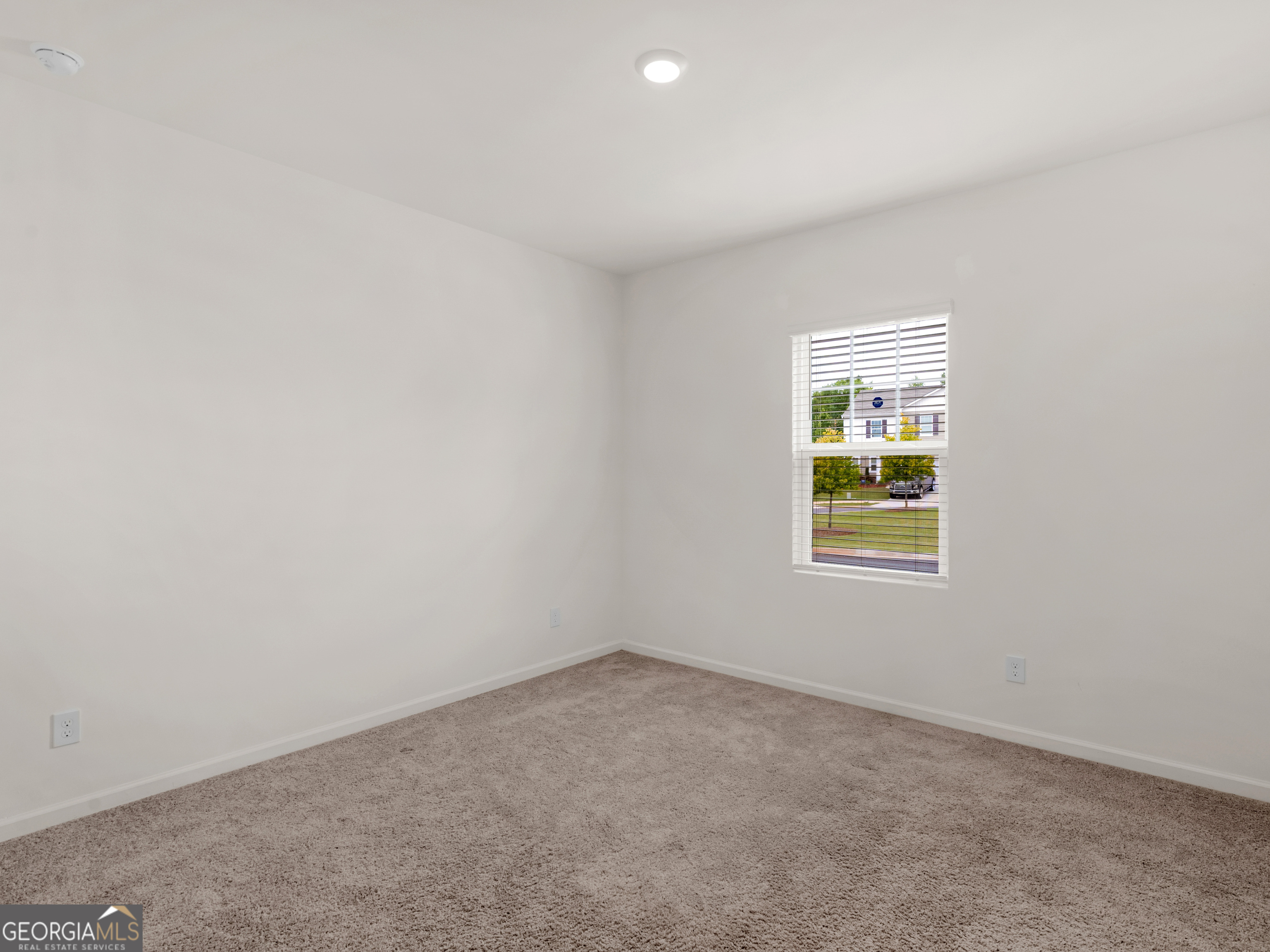 214 Georgian Way Property Photo 15