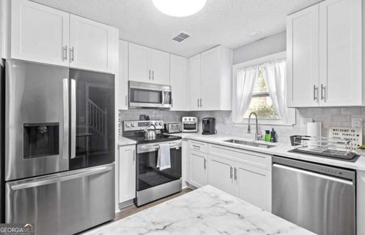 5005 Pat Mell Place Property Photo 7