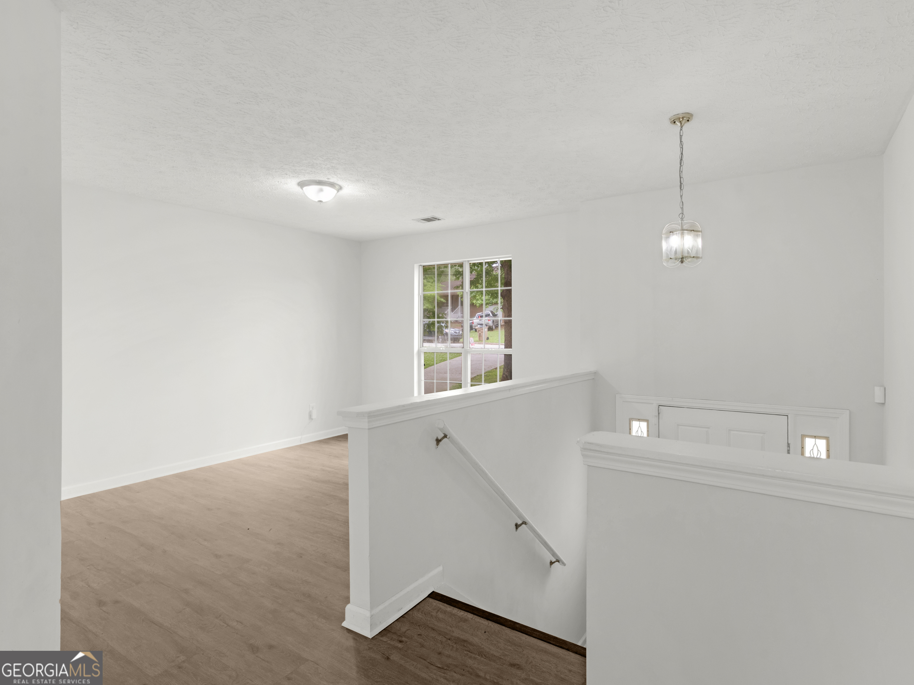 3055 Deerfield Way Property Photo 3
