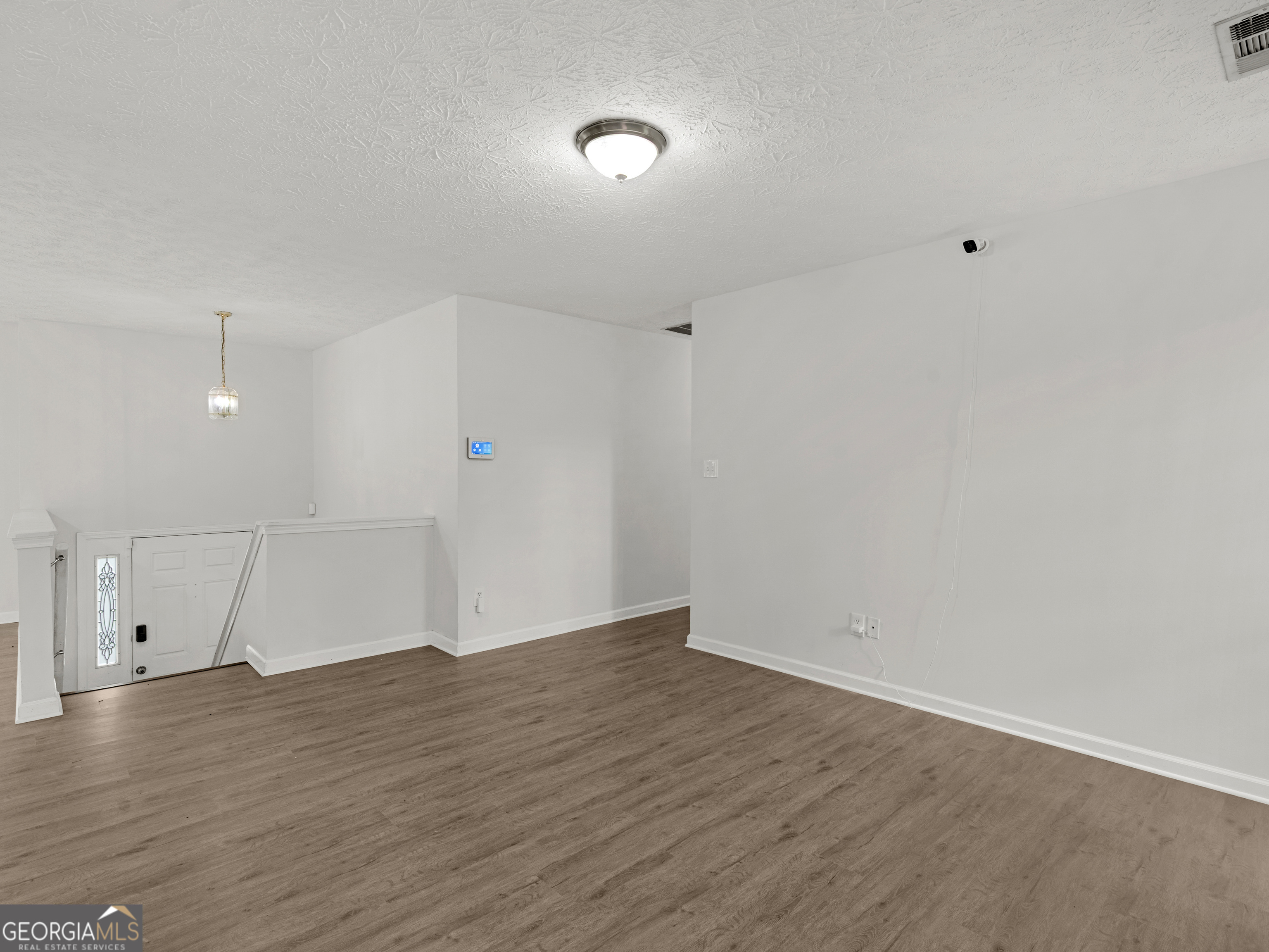 3055 Deerfield Way Property Photo 6
