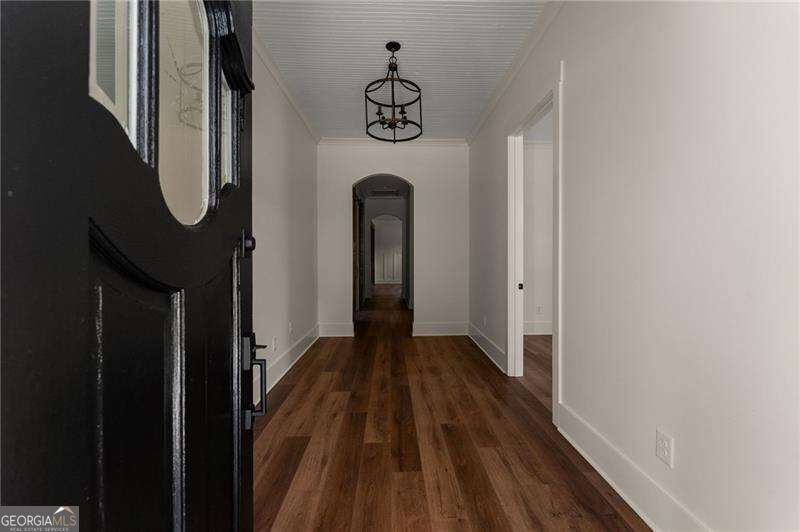 237 N Erwin Street Property Photo 4