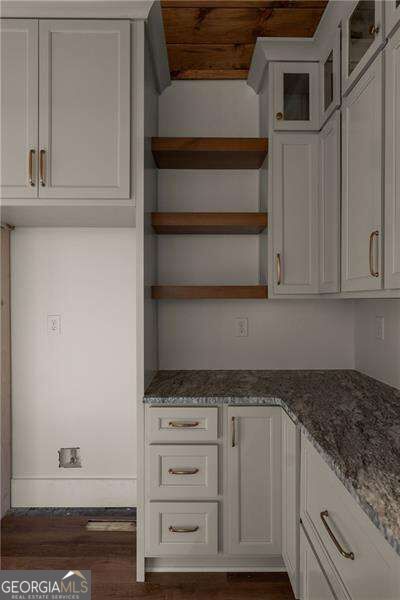 237 N Erwin Street Property Photo 16