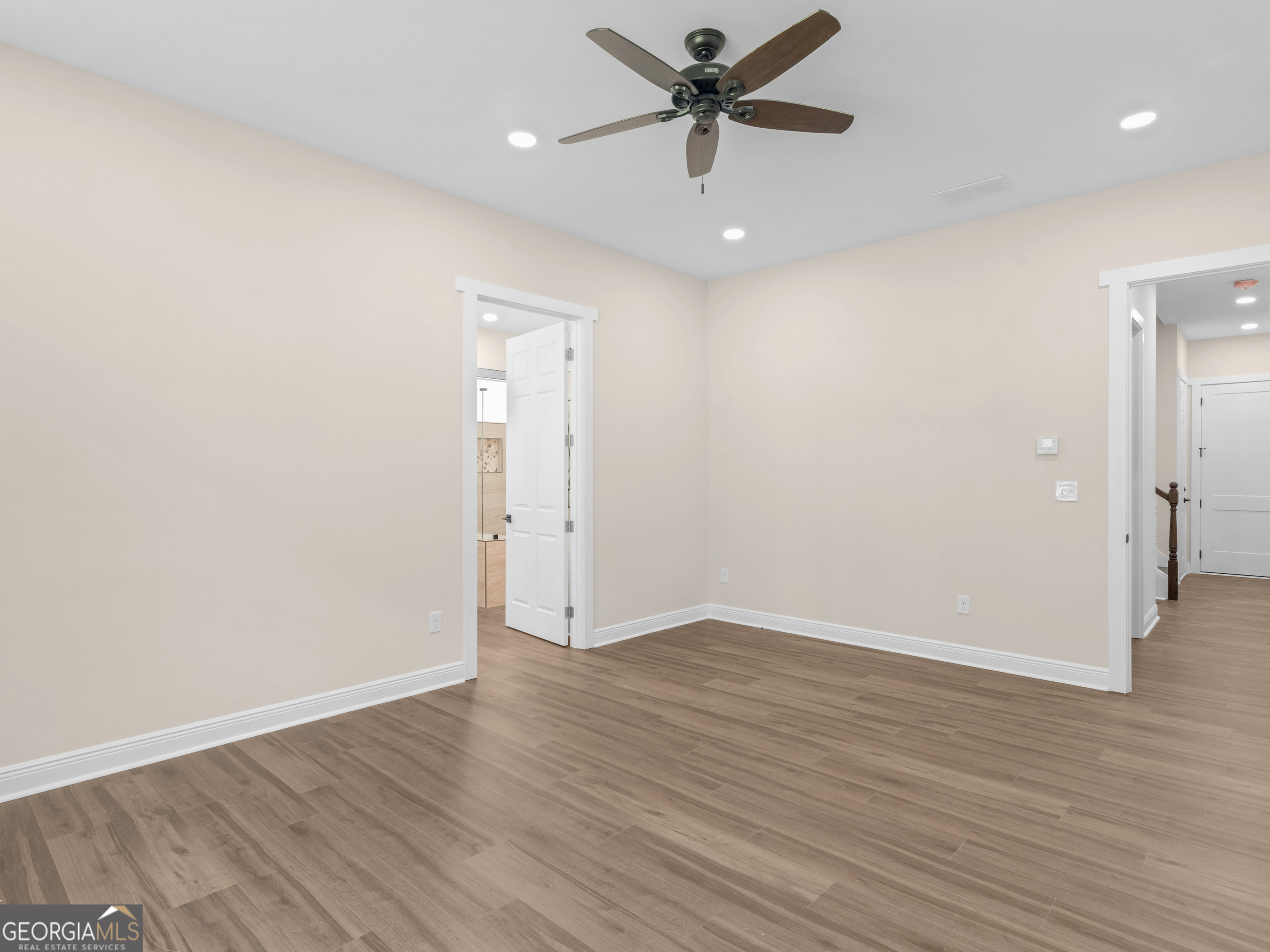 1019 Oakridge Drive Property Photo 24