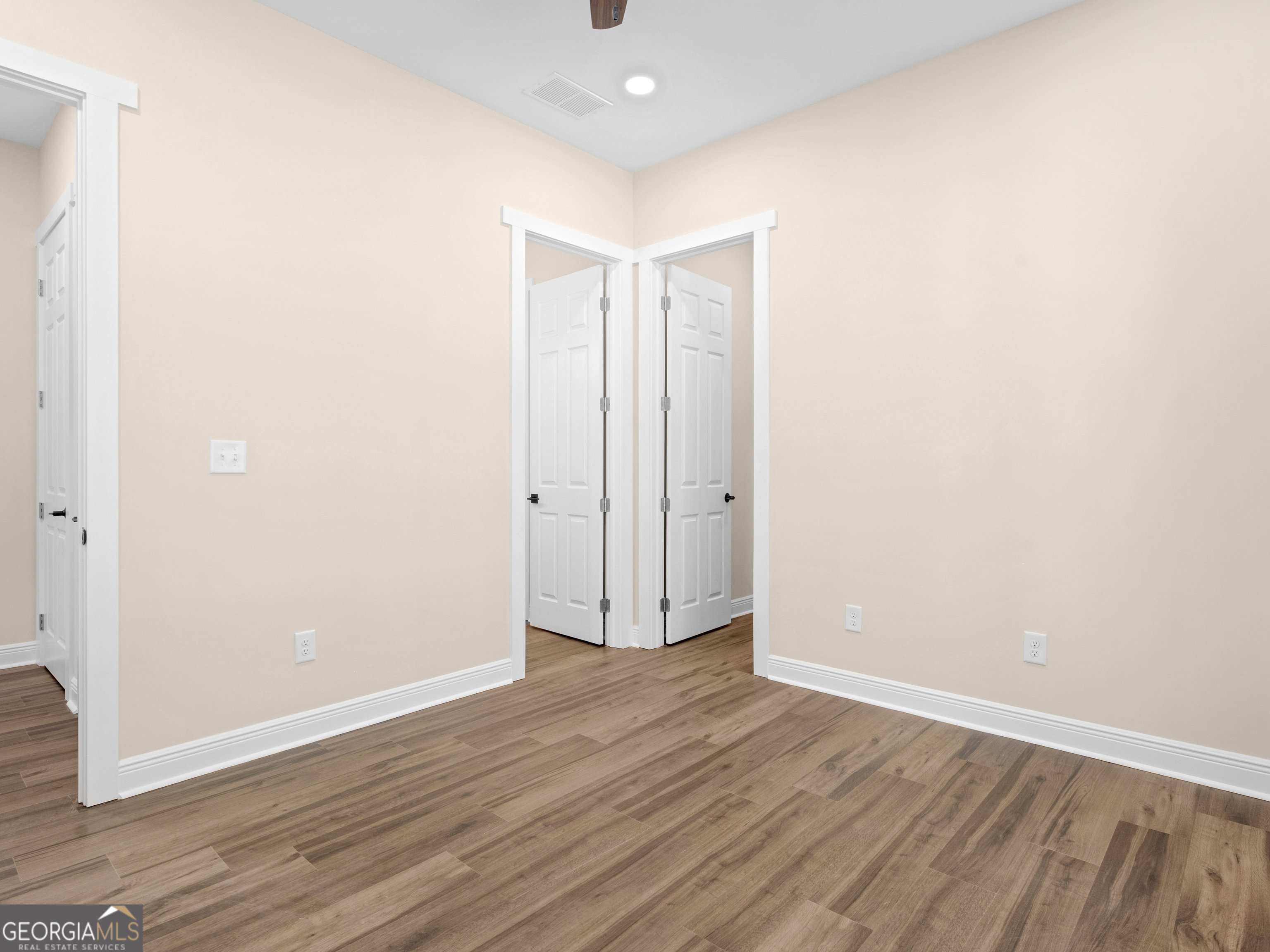 1019 Oakridge Drive Property Photo 30
