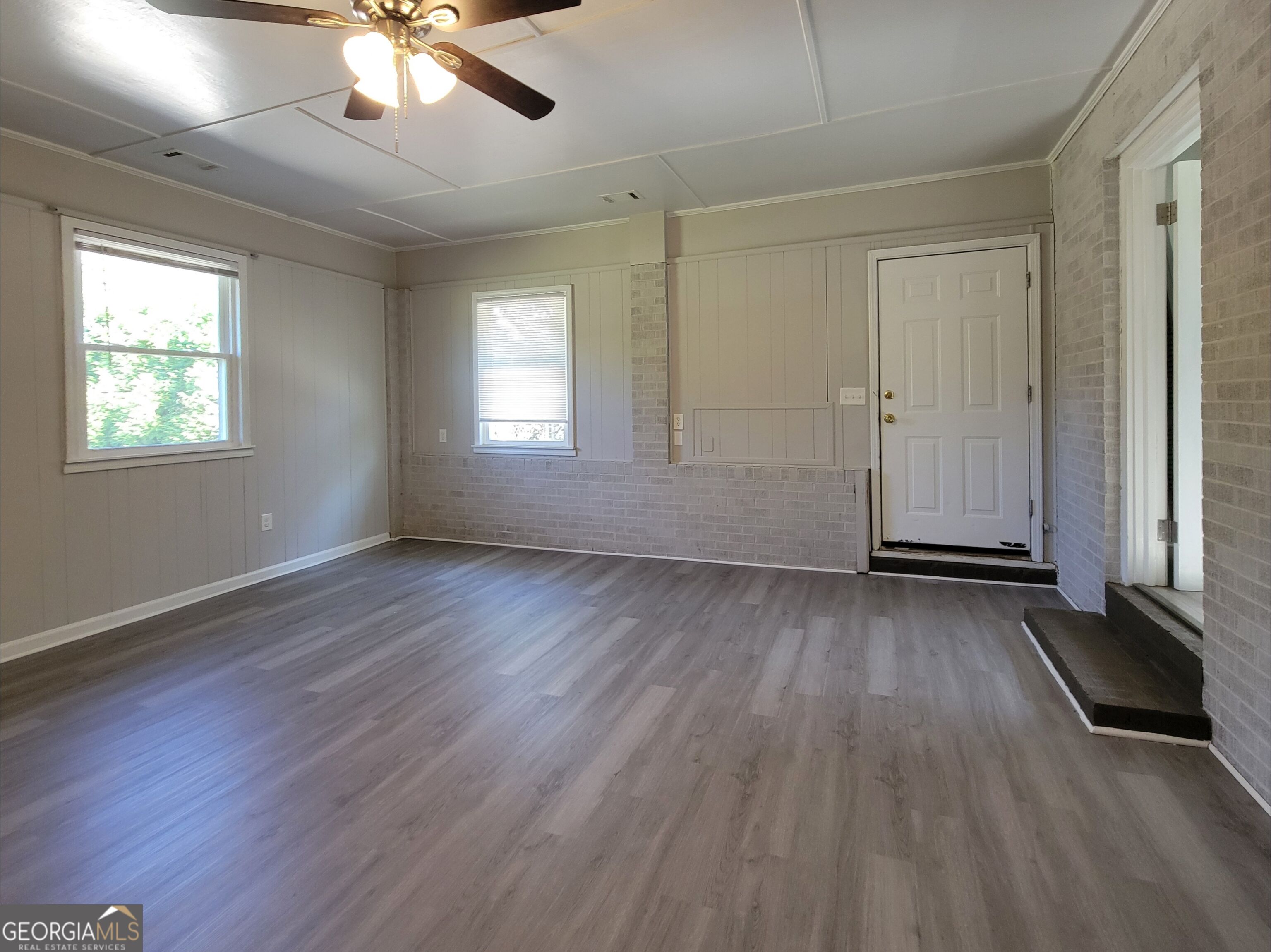 426 Northcrest Drive Property Photo 6