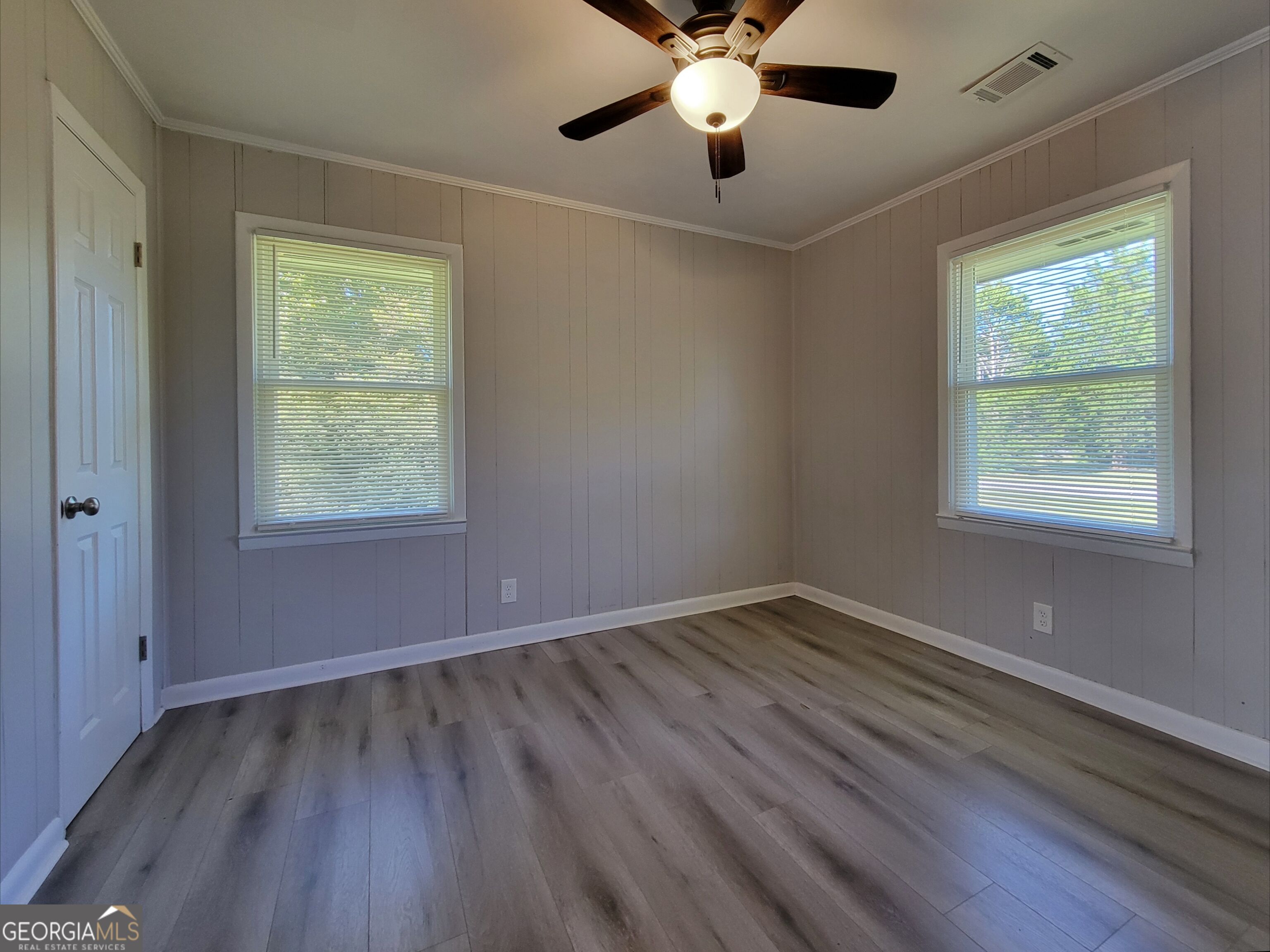 426 Northcrest Drive Property Photo 9