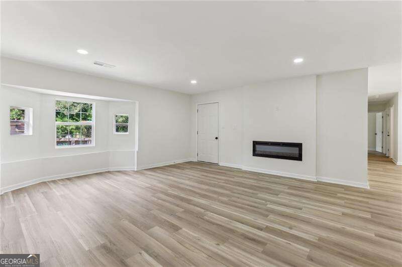 2744 Preston Drive Property Photo 4