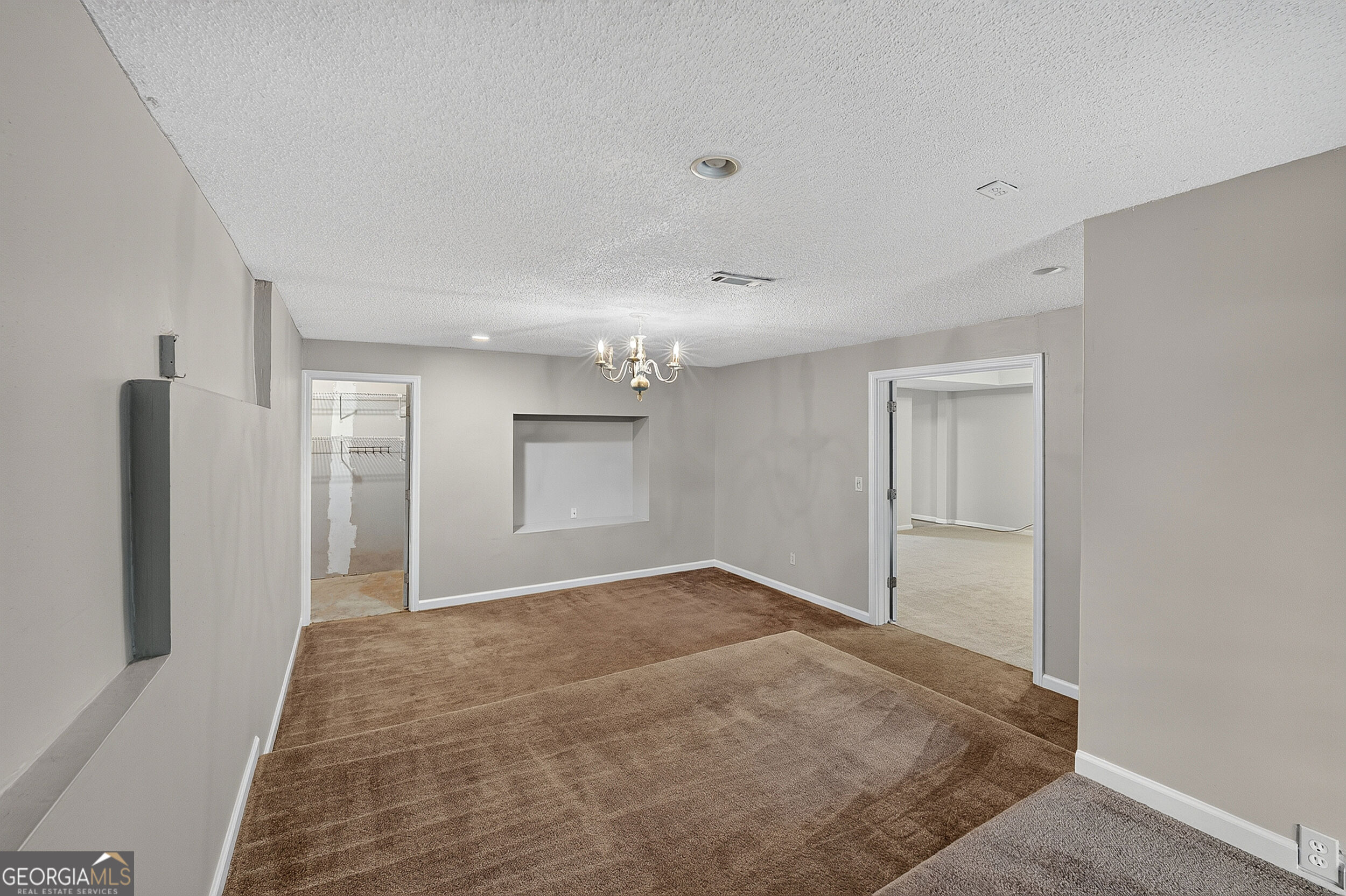 1735 Riverglen Drive Property Photo 32