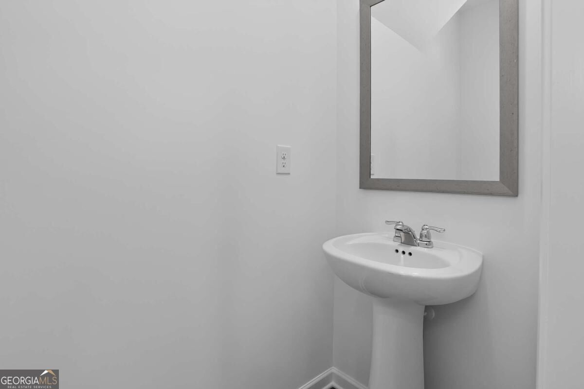 3050 Humdala Place # 229 Property Photo 8
