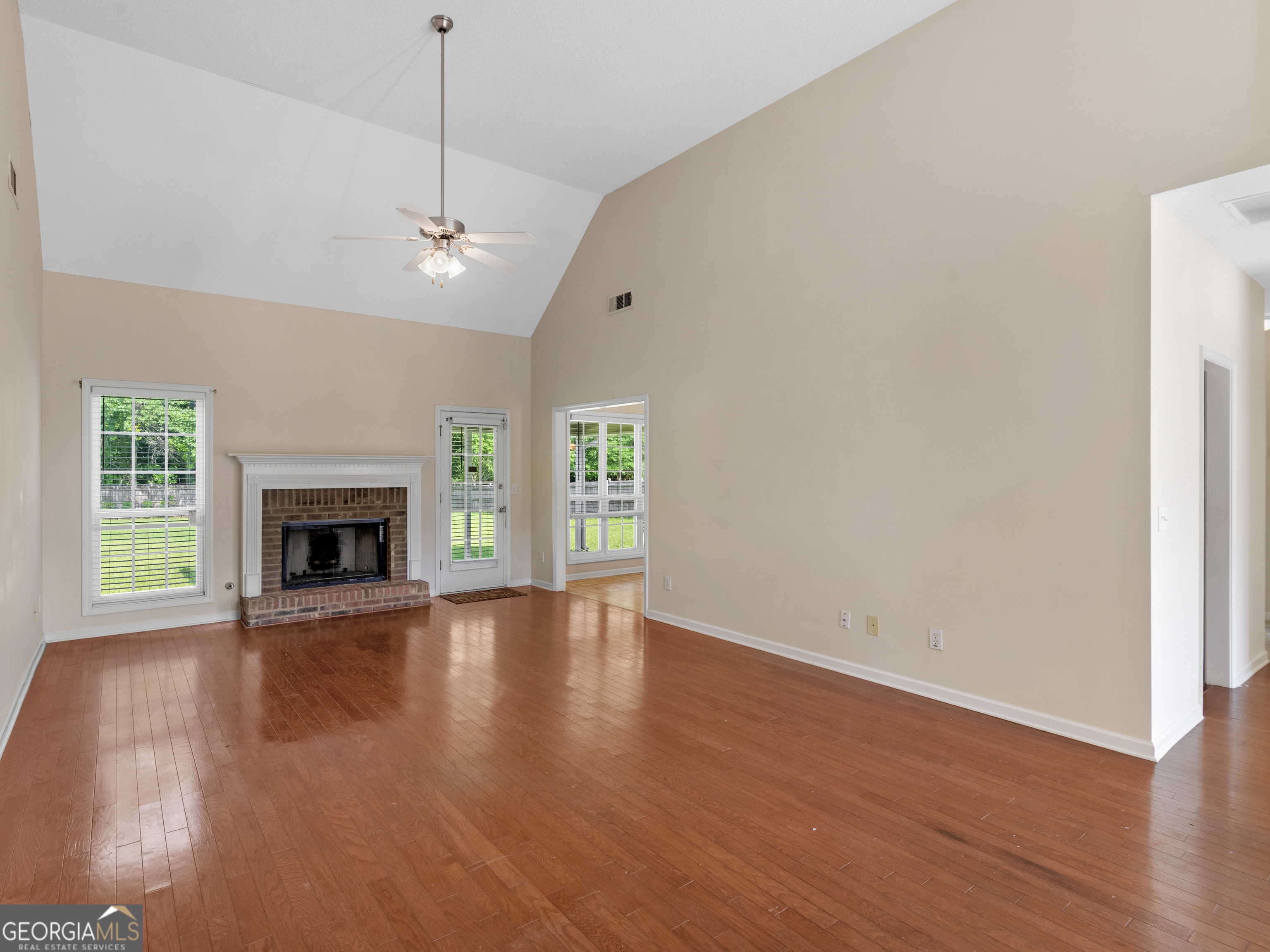 127 Autumn Run Place Property Photo 7