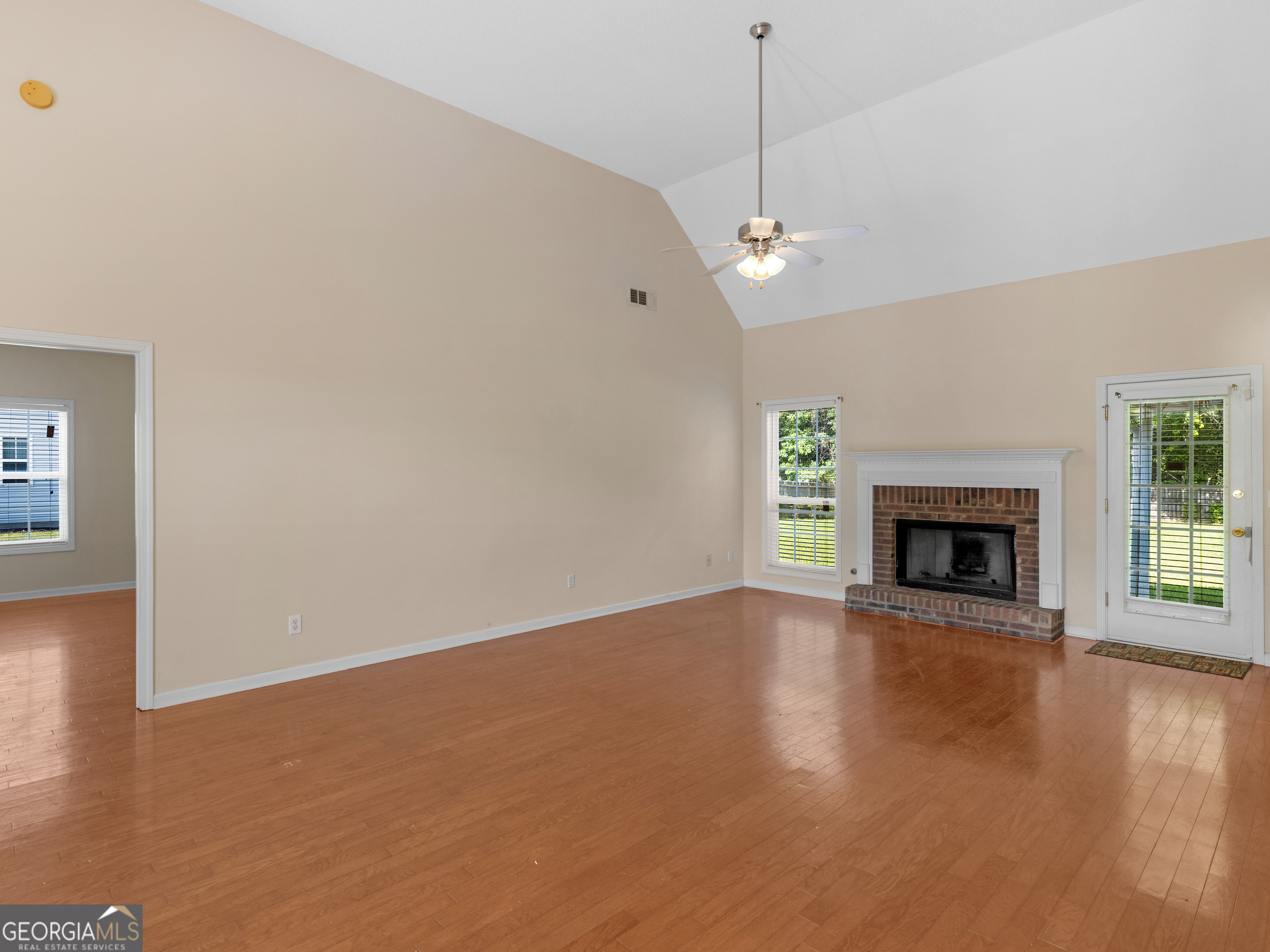 127 Autumn Run Place Property Photo 8