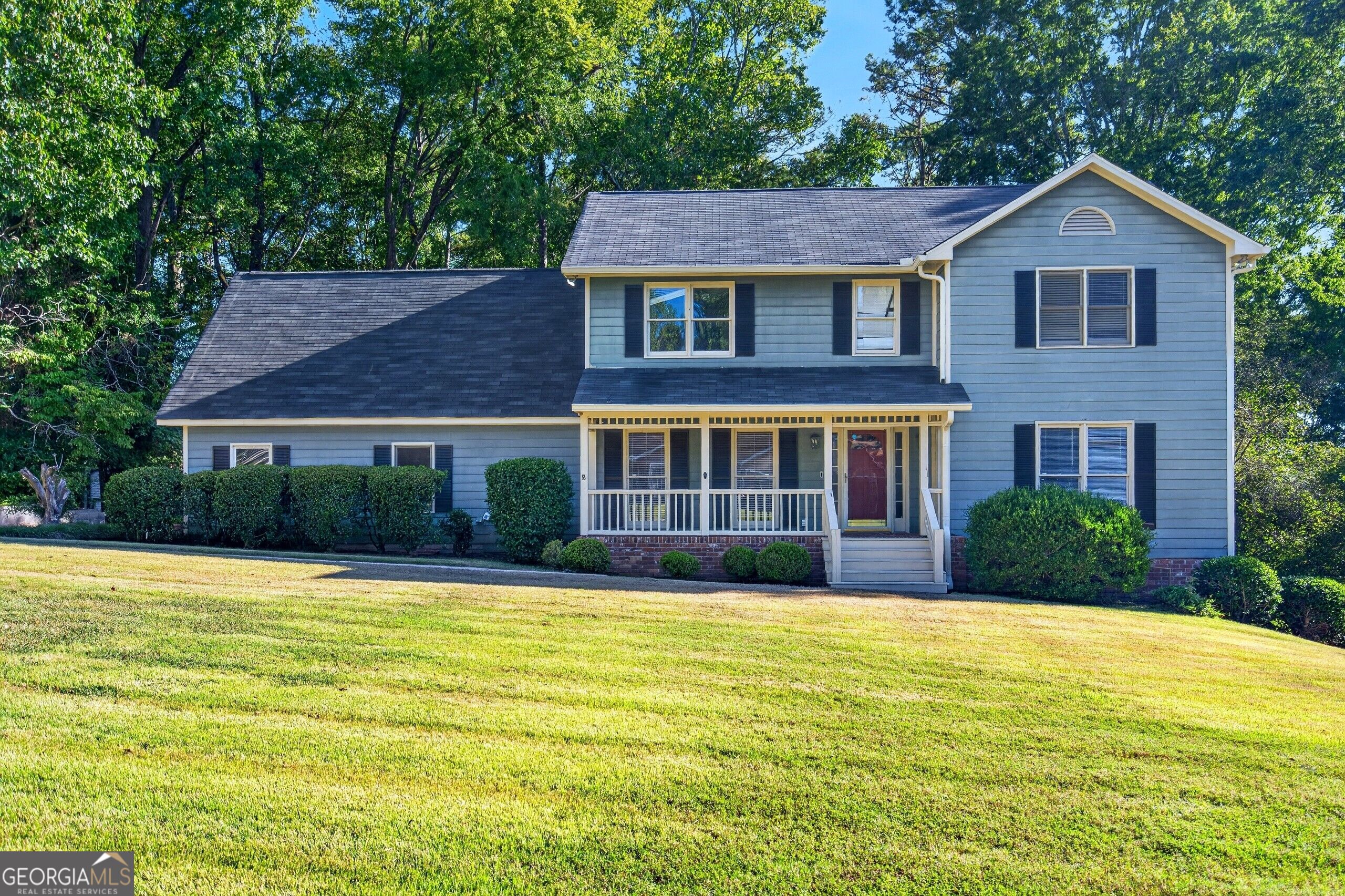 108 Powers Court Property Photo 3