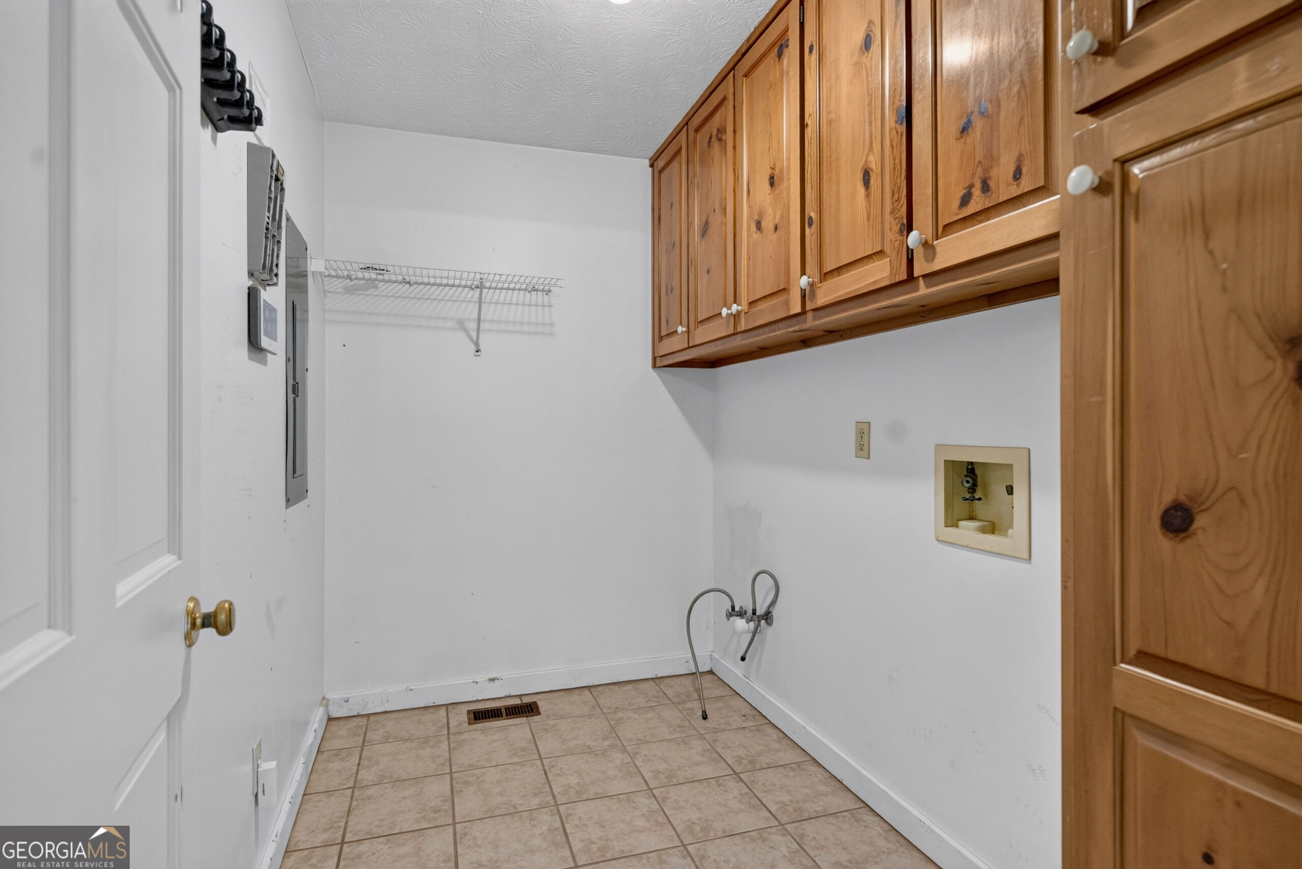 108 Powers Court Property Photo 11