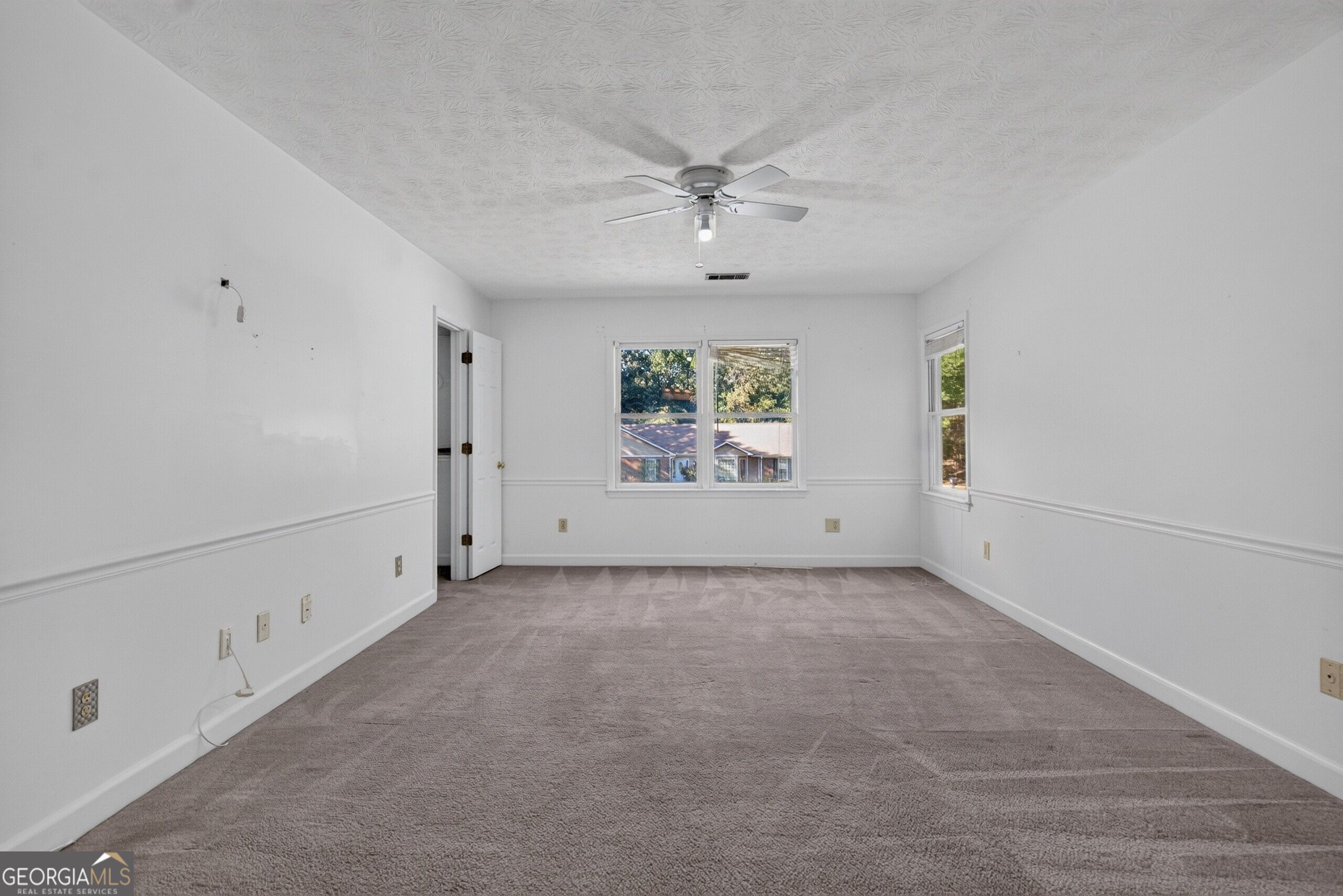 108 Powers Court Property Photo 15
