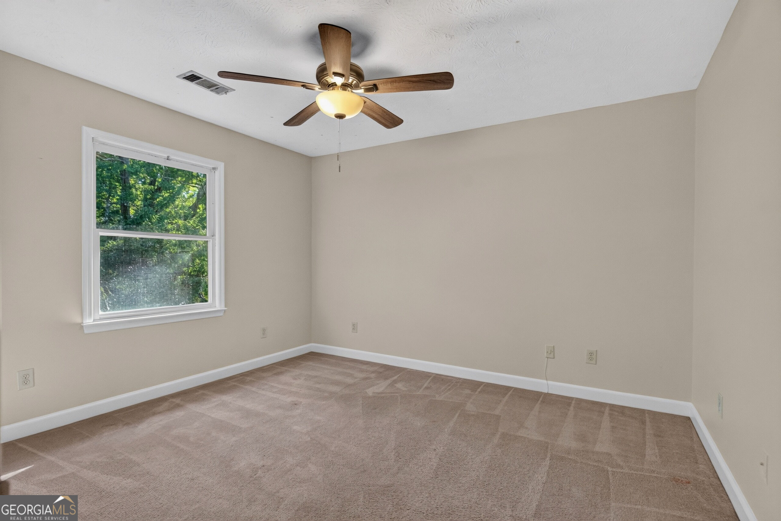108 Powers Court Property Photo 19