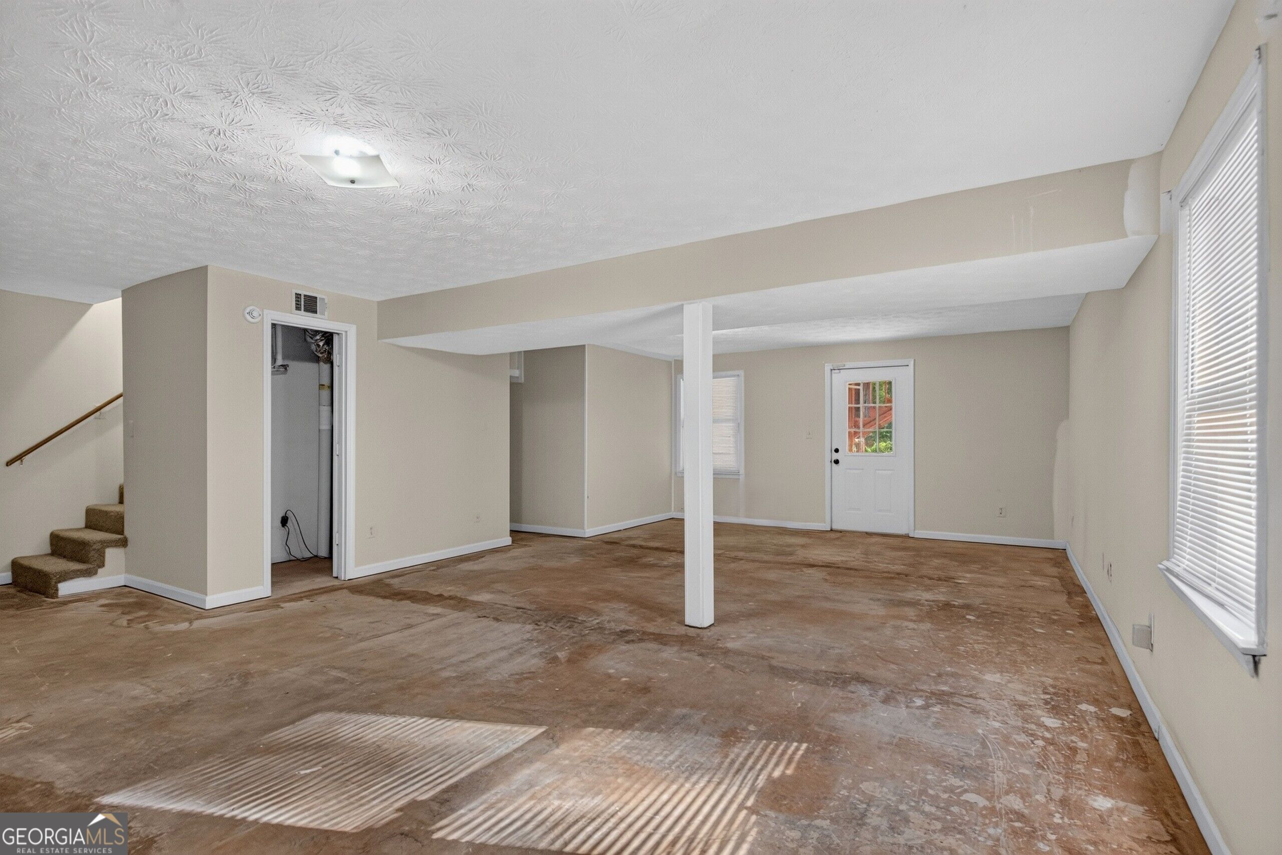 108 Powers Court Property Photo 23