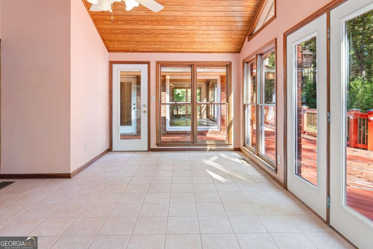 120 Gentry Halt Property Photo 16
