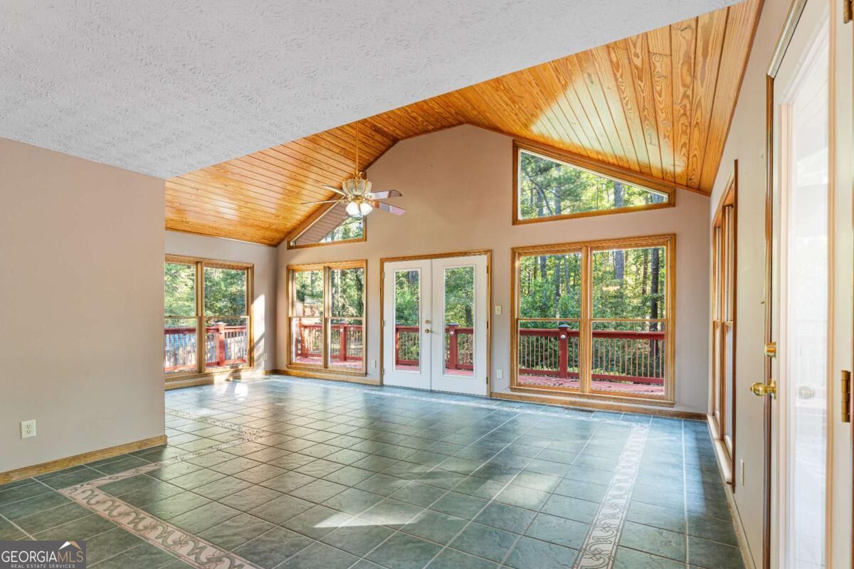 120 Gentry Halt Property Photo 25