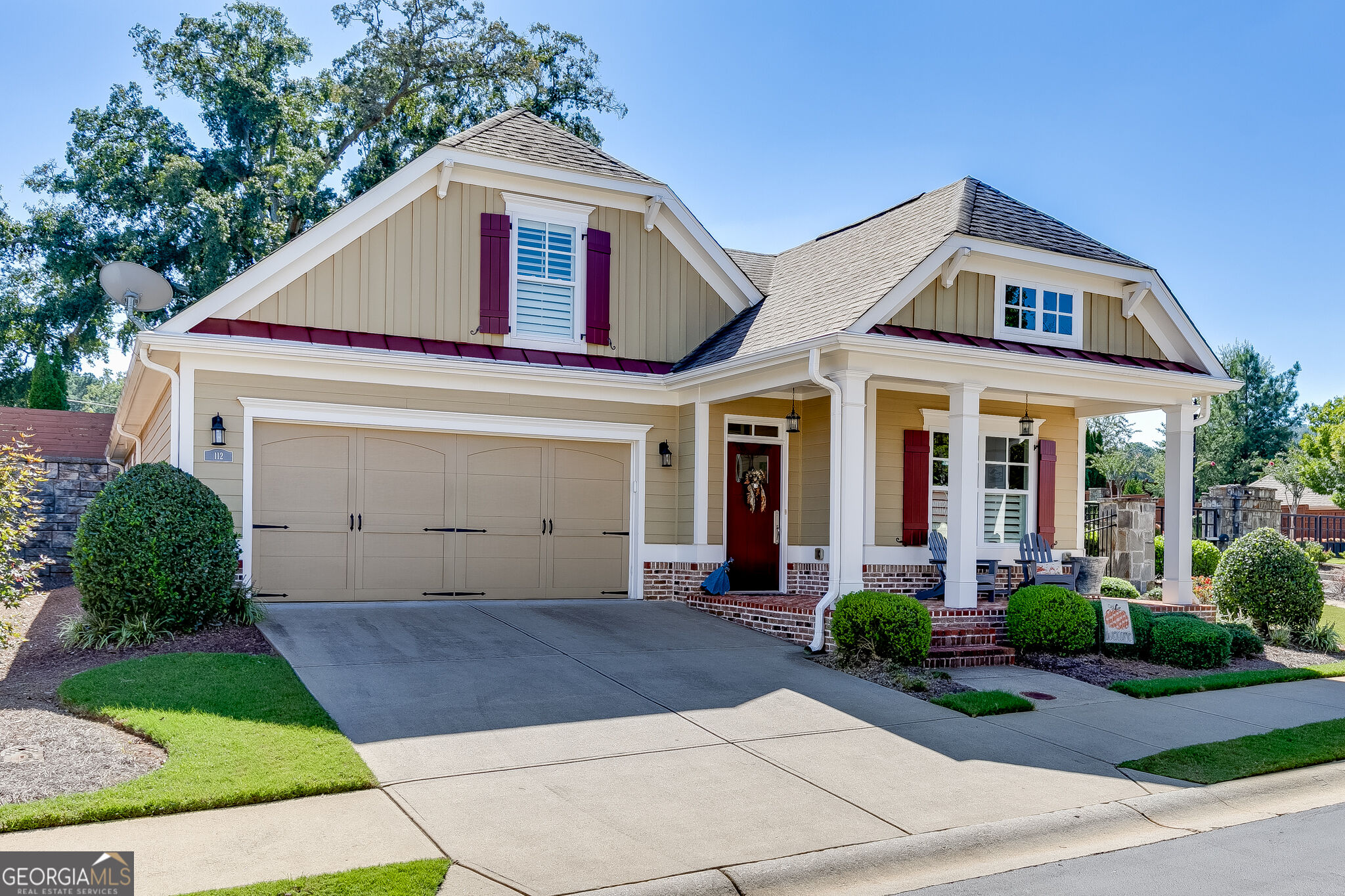 112 Heron Crossing Property Photo 3
