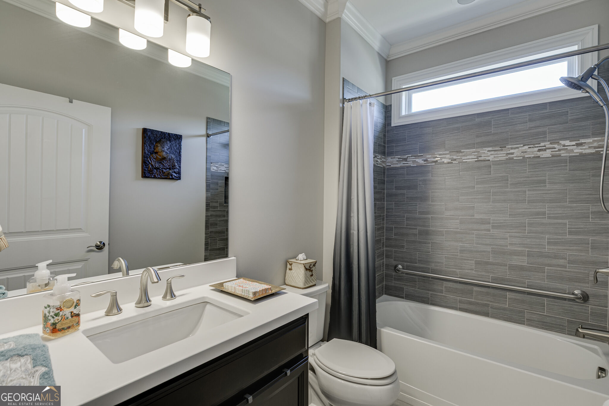 112 Heron Crossing Property Photo 8