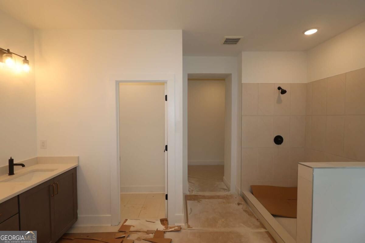 4555 Beechnut Circle Property Photo 5