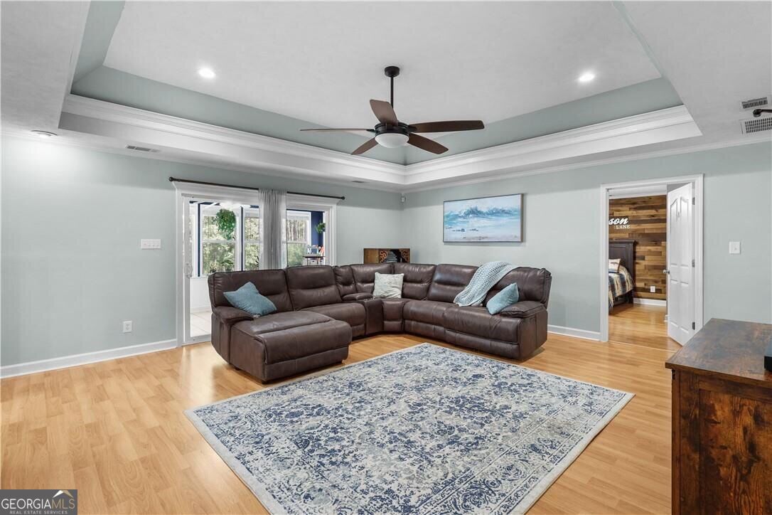 3158 Midland Road Property Photo 5