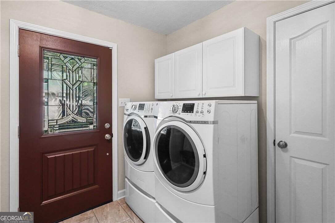 3158 Midland Road Property Photo 15