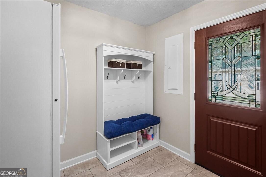 3158 Midland Road Property Photo 16